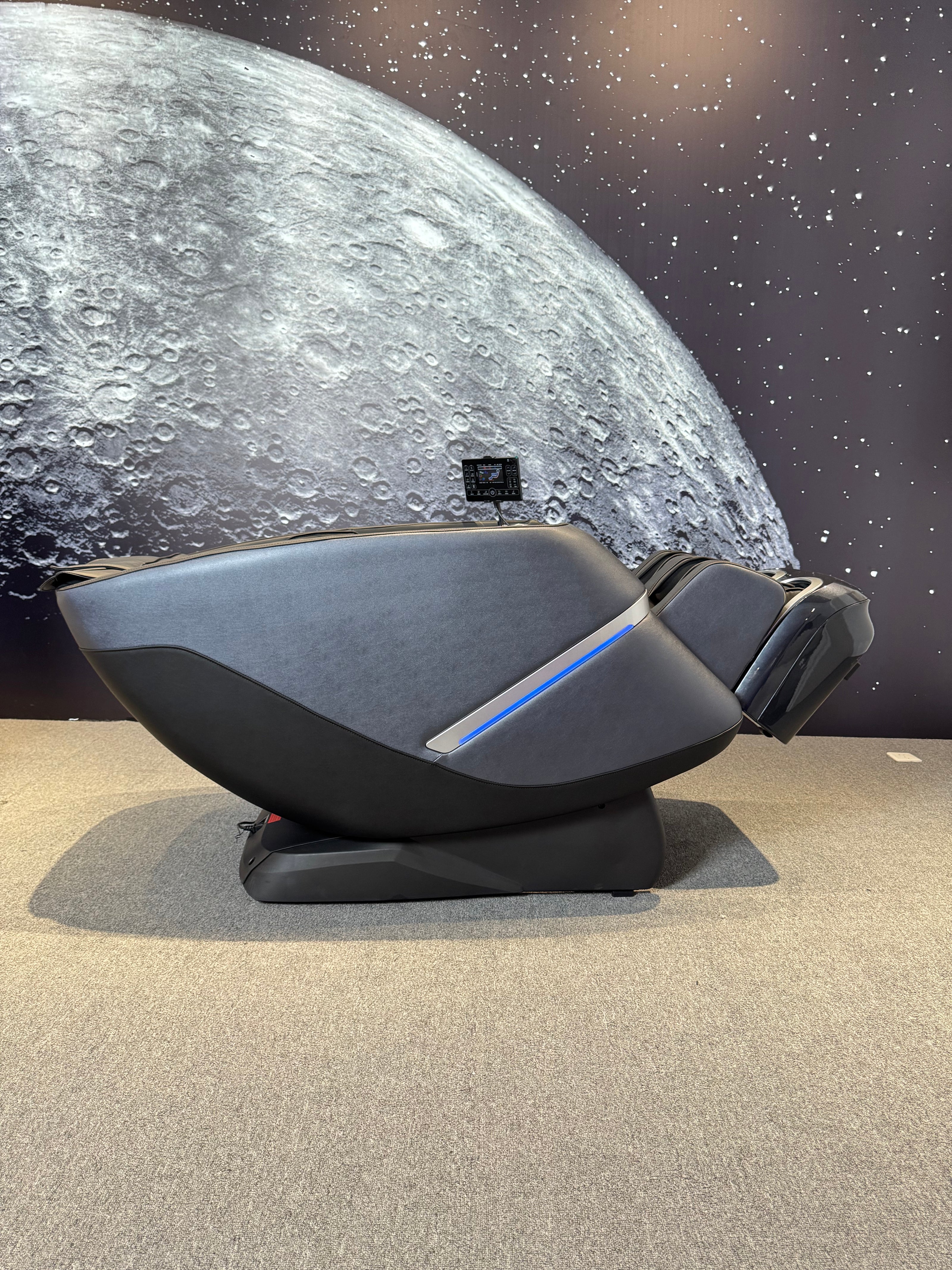 4D Space Capsule Dynamic Massage Chair