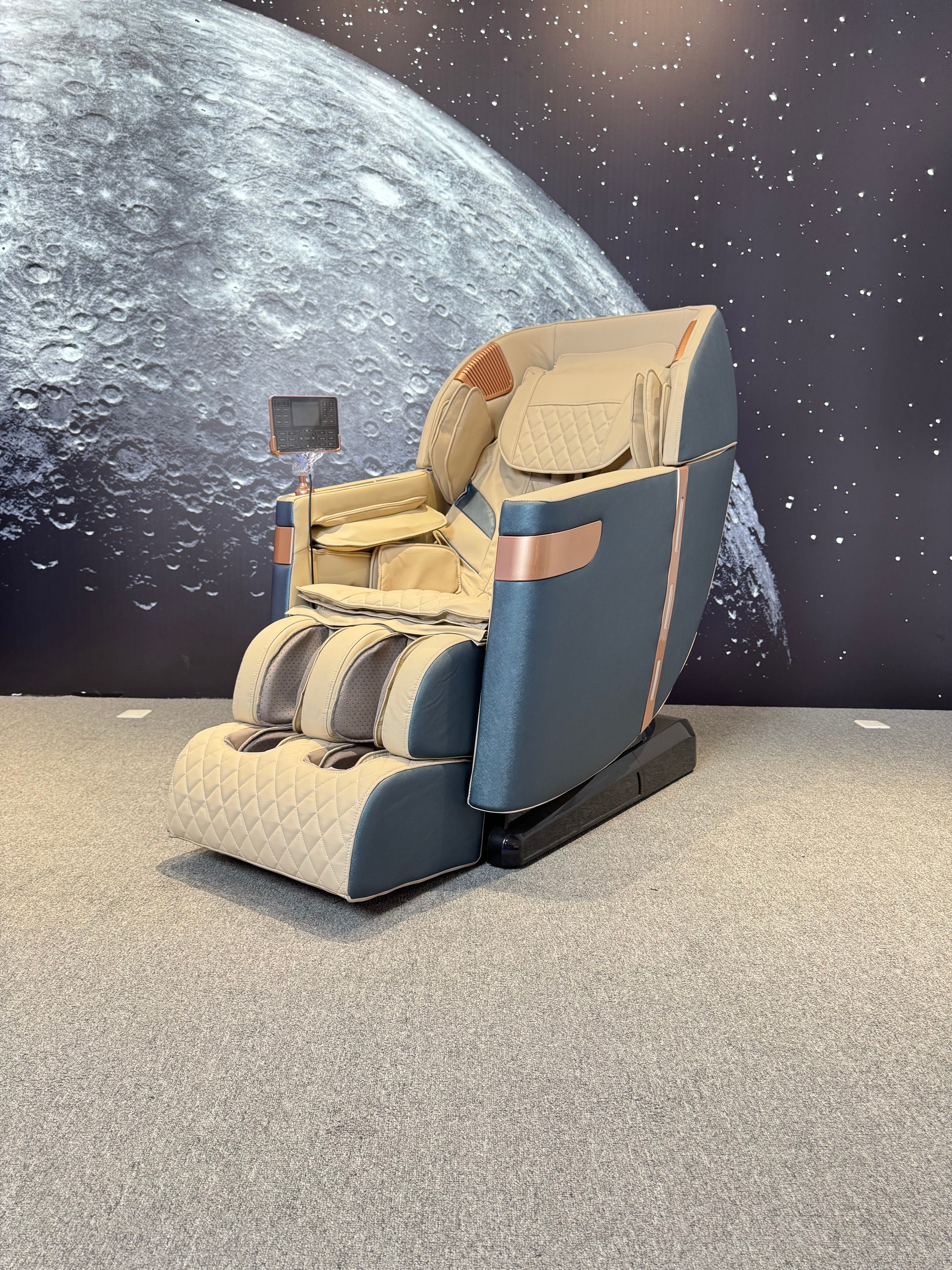 4D Space Capsule Enchant Massage Chair