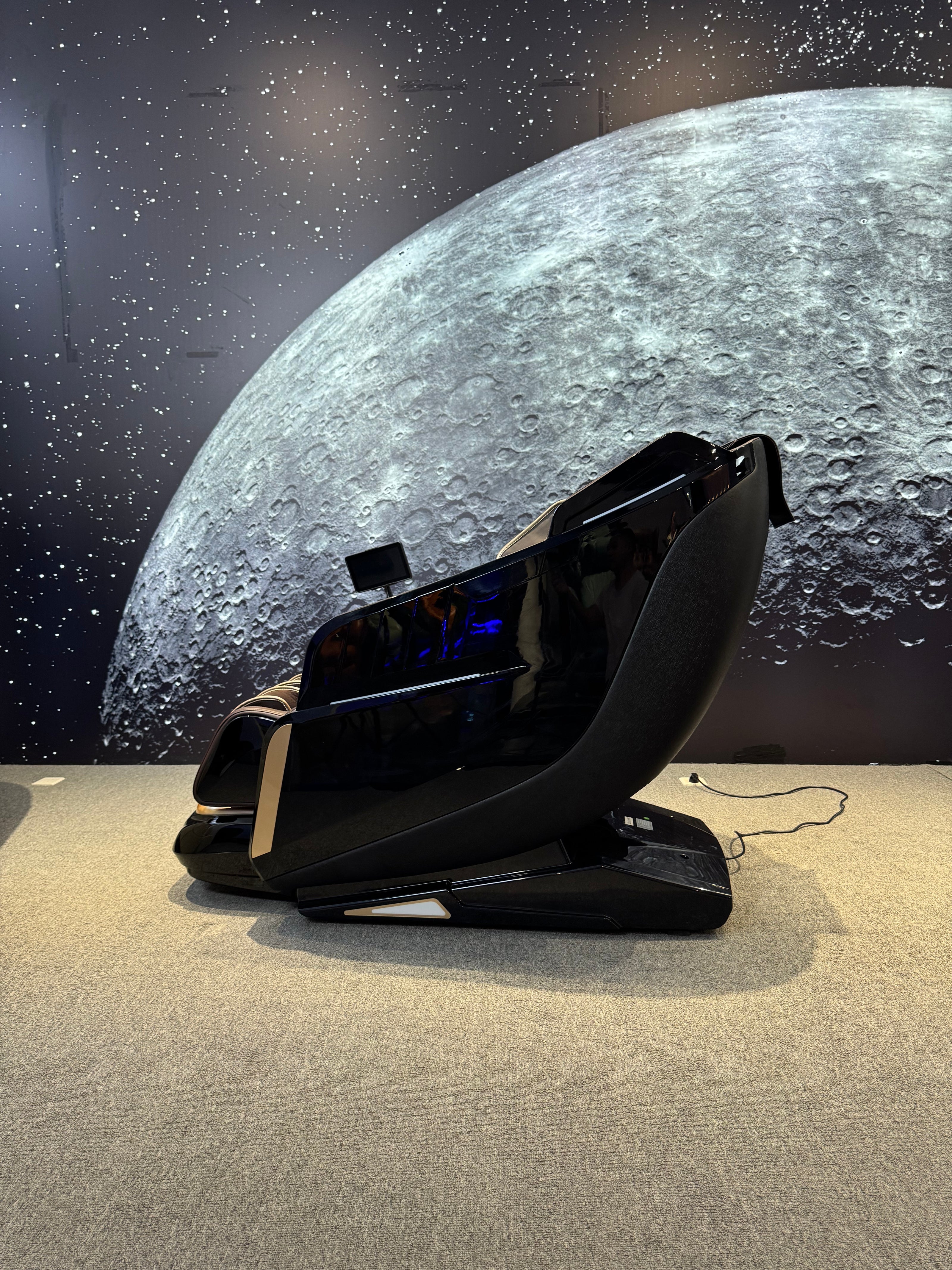 4D Space Capsule Master-Class Massage Chair Elite