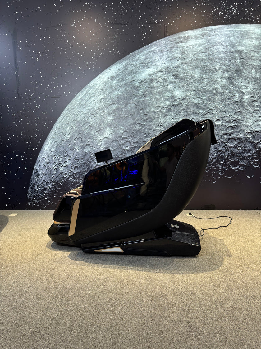 4D Space Capsule Master-Class Massage Chair Elite