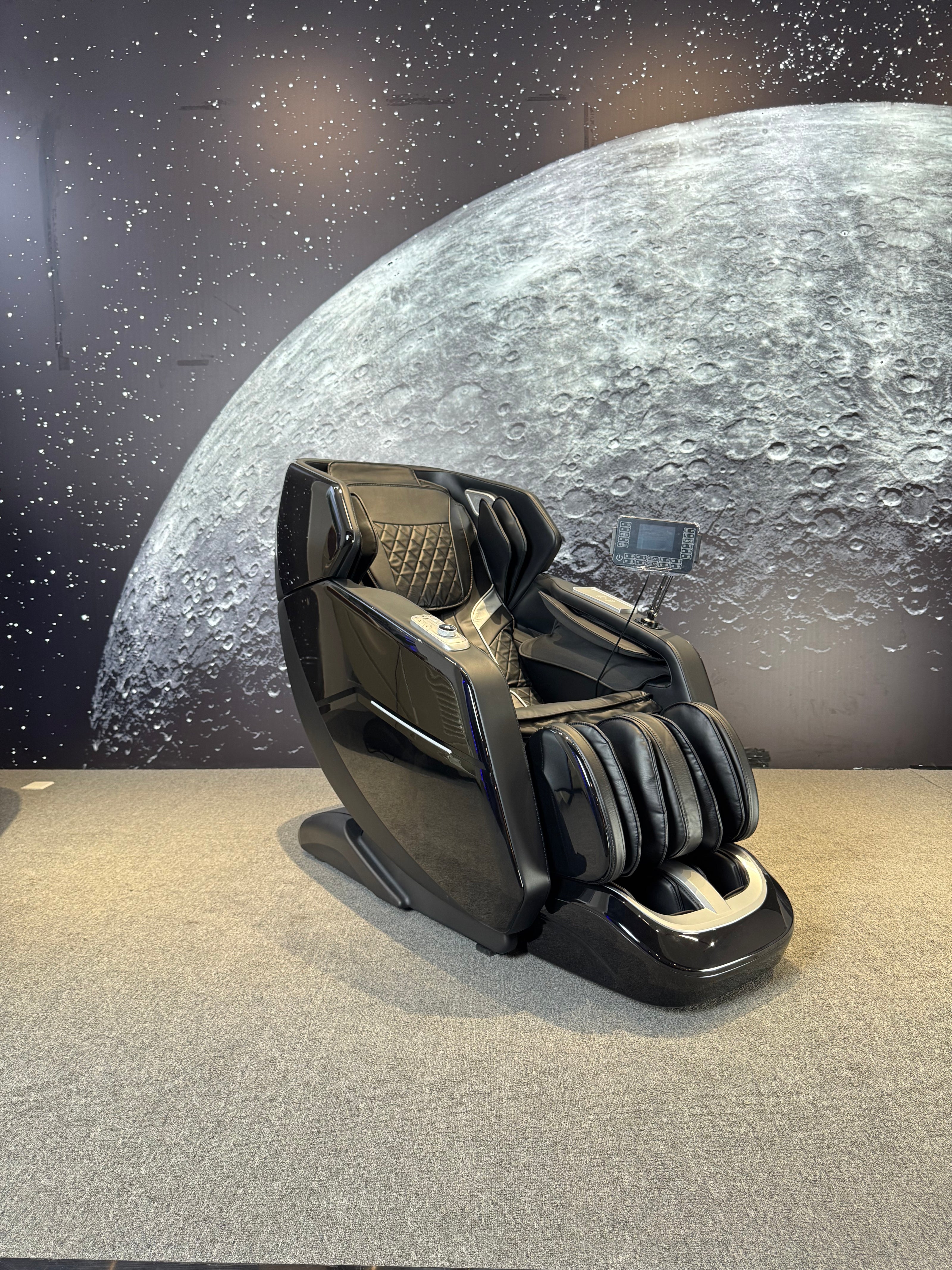 4D Space Capsule Master-Class Massage Chair