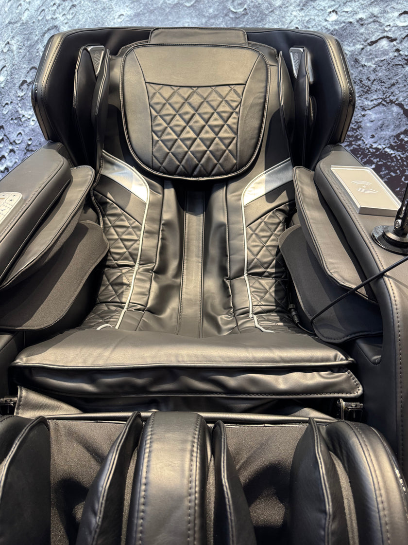 4D Space Capsule Master-Class Massage Chair