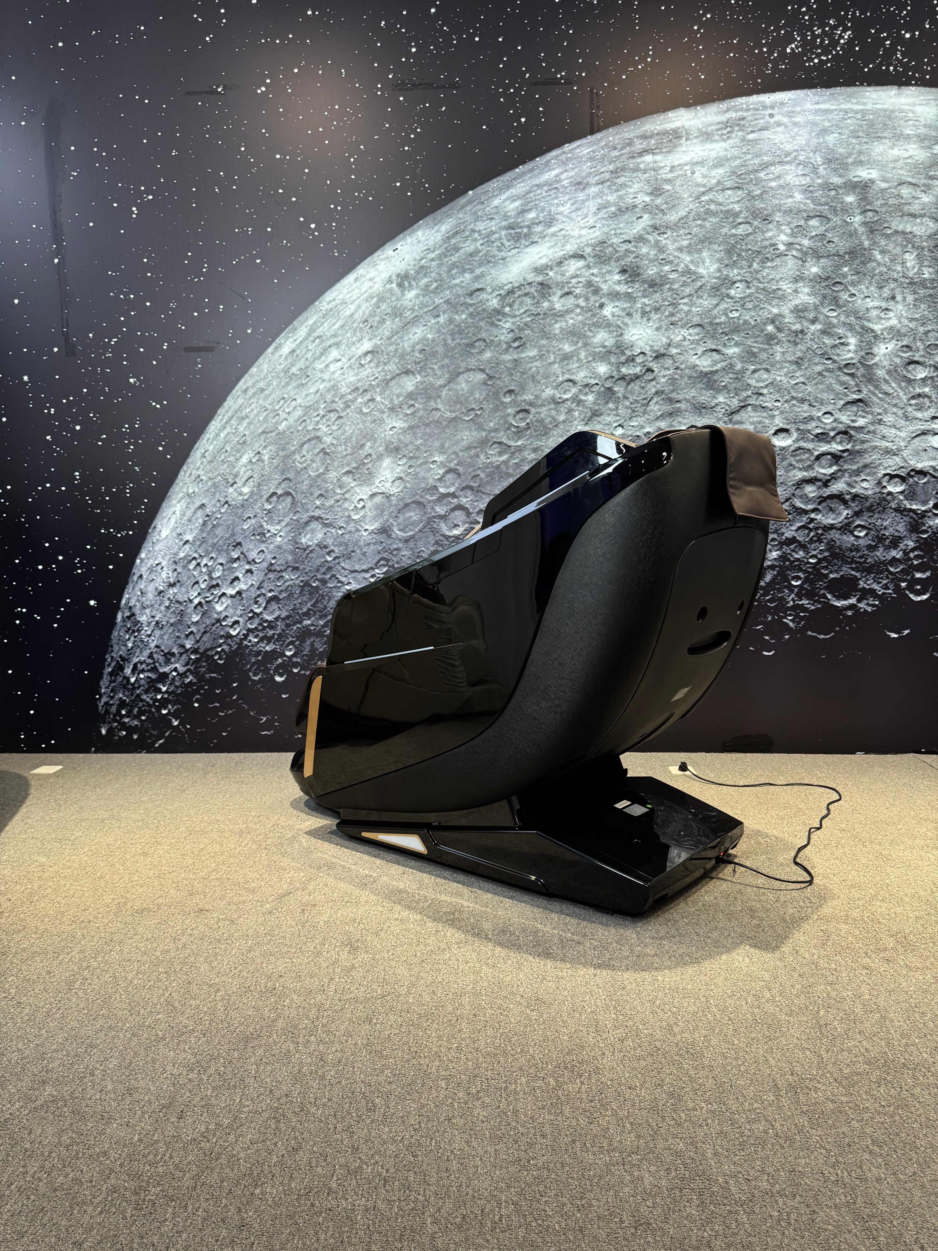 4D Space Capsule Master-Class Massage Chair Elite