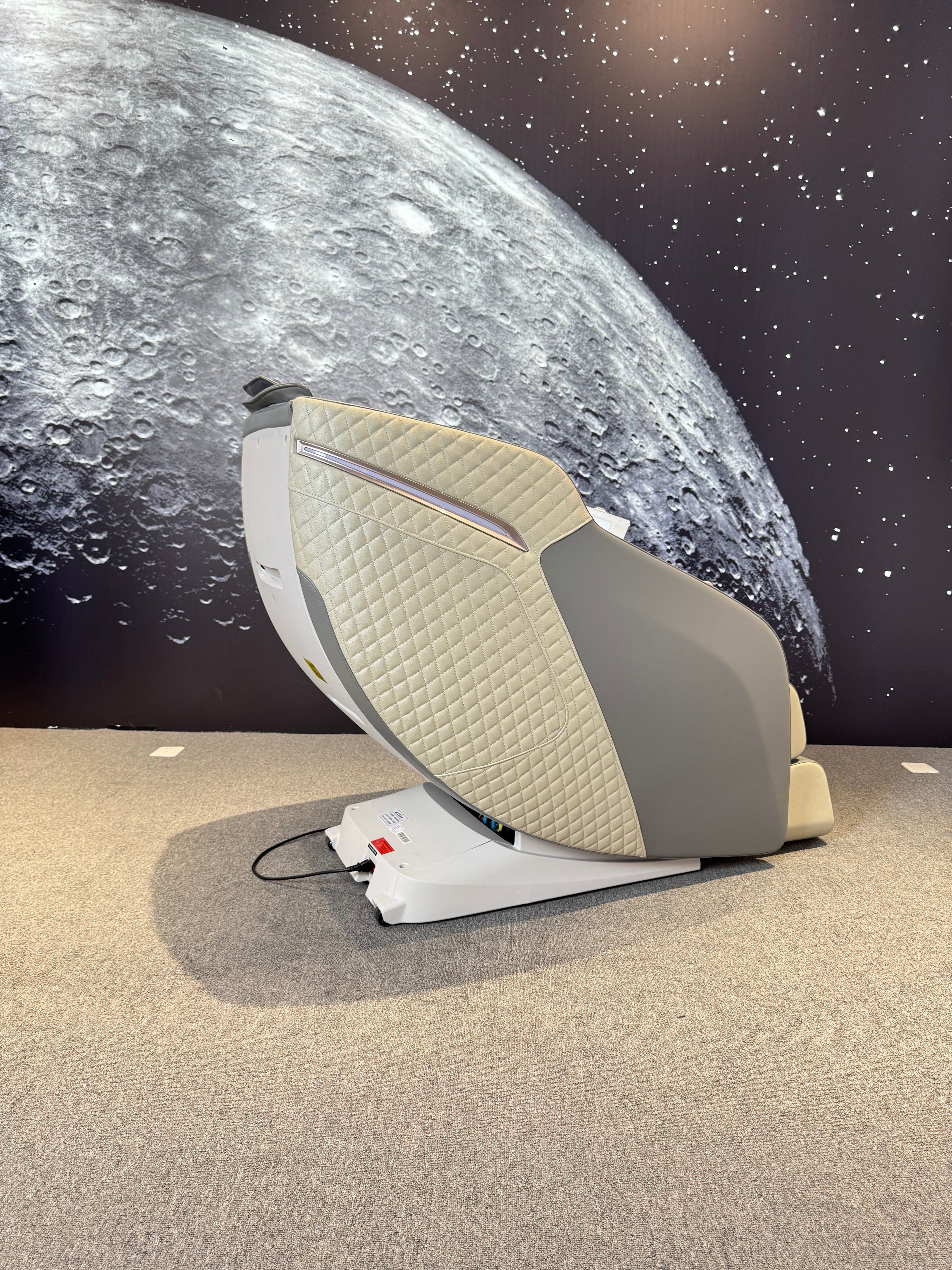 4D Space Capsule Rhythm Massage Chair