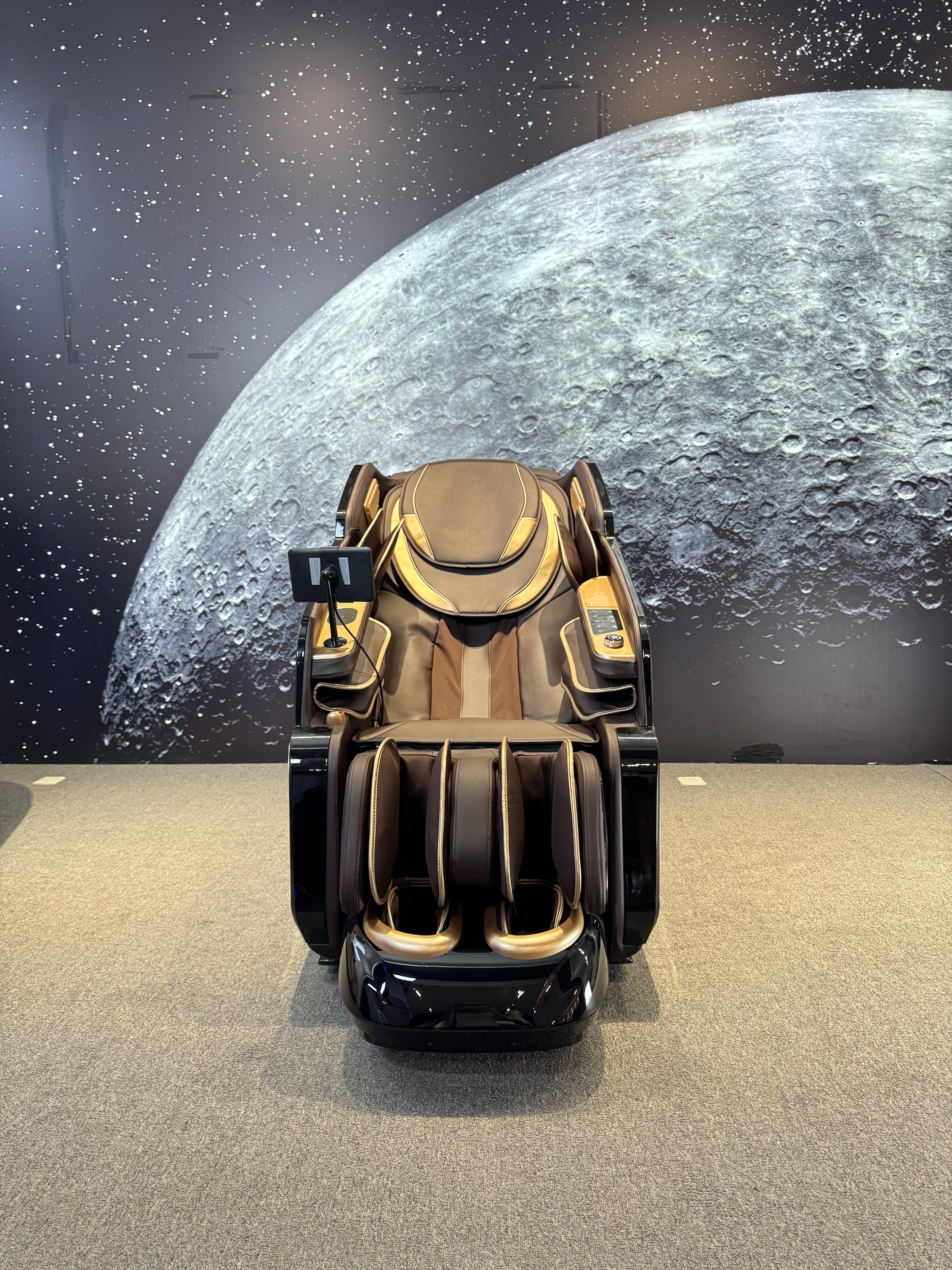 4D Space Capsule Master-Class Massage Chair Elite