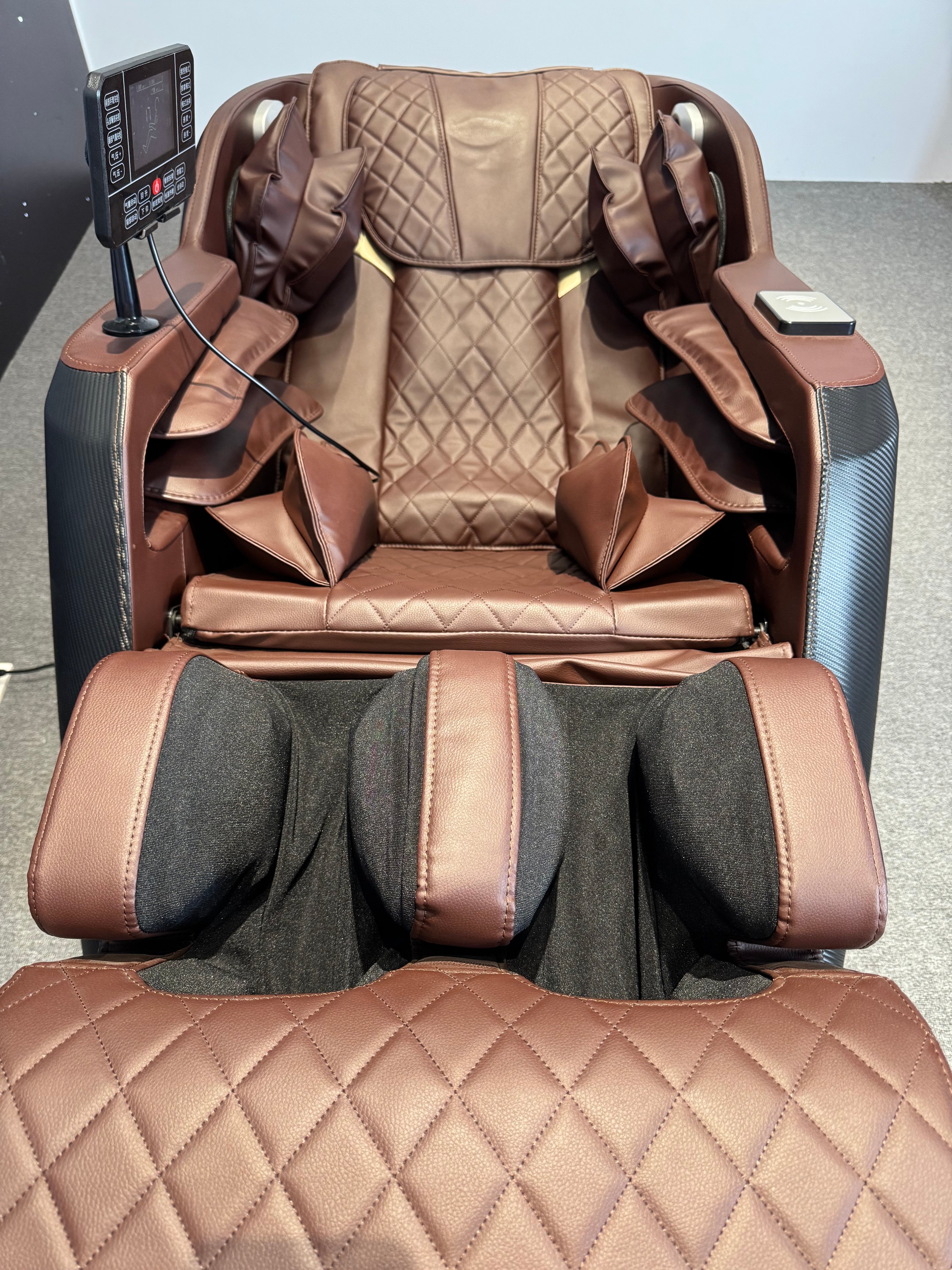 4D Space Capsule Vivid Massage Chair