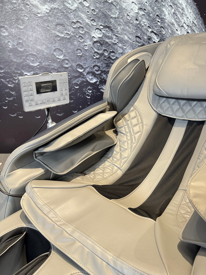 4D Space Capsule Series Magic Massage Chair