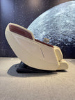 4D Space Capsule Series Enjoy the massage chair.