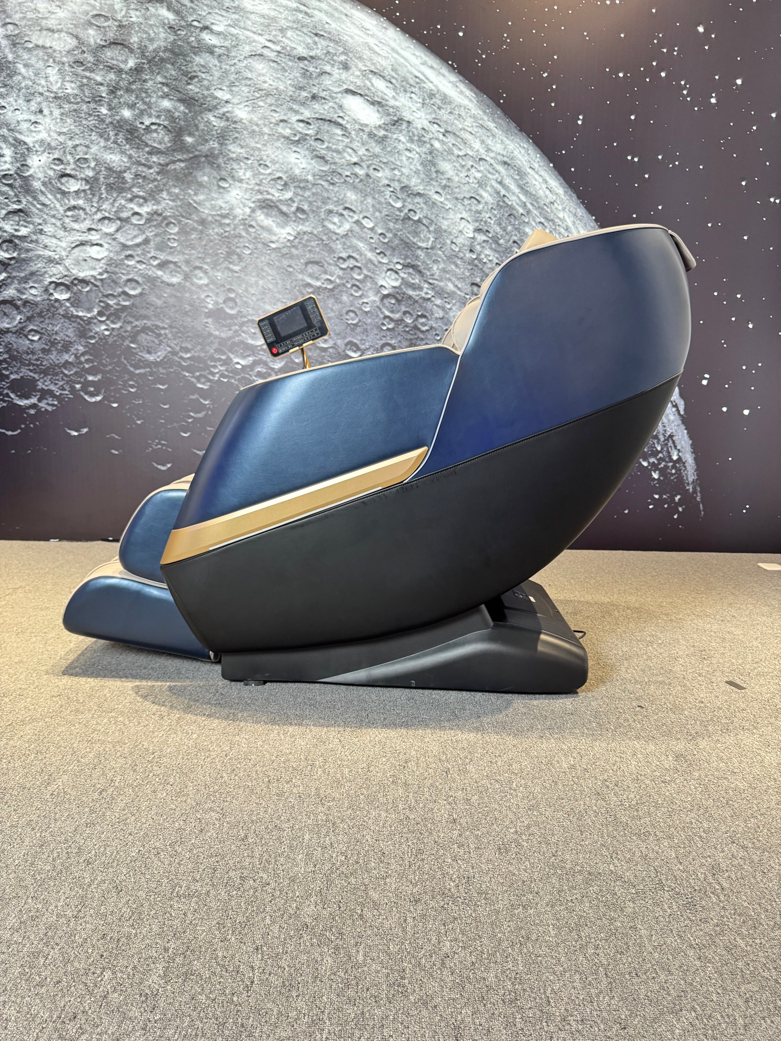 4D Smart Motion Space Capsule Massage Chair