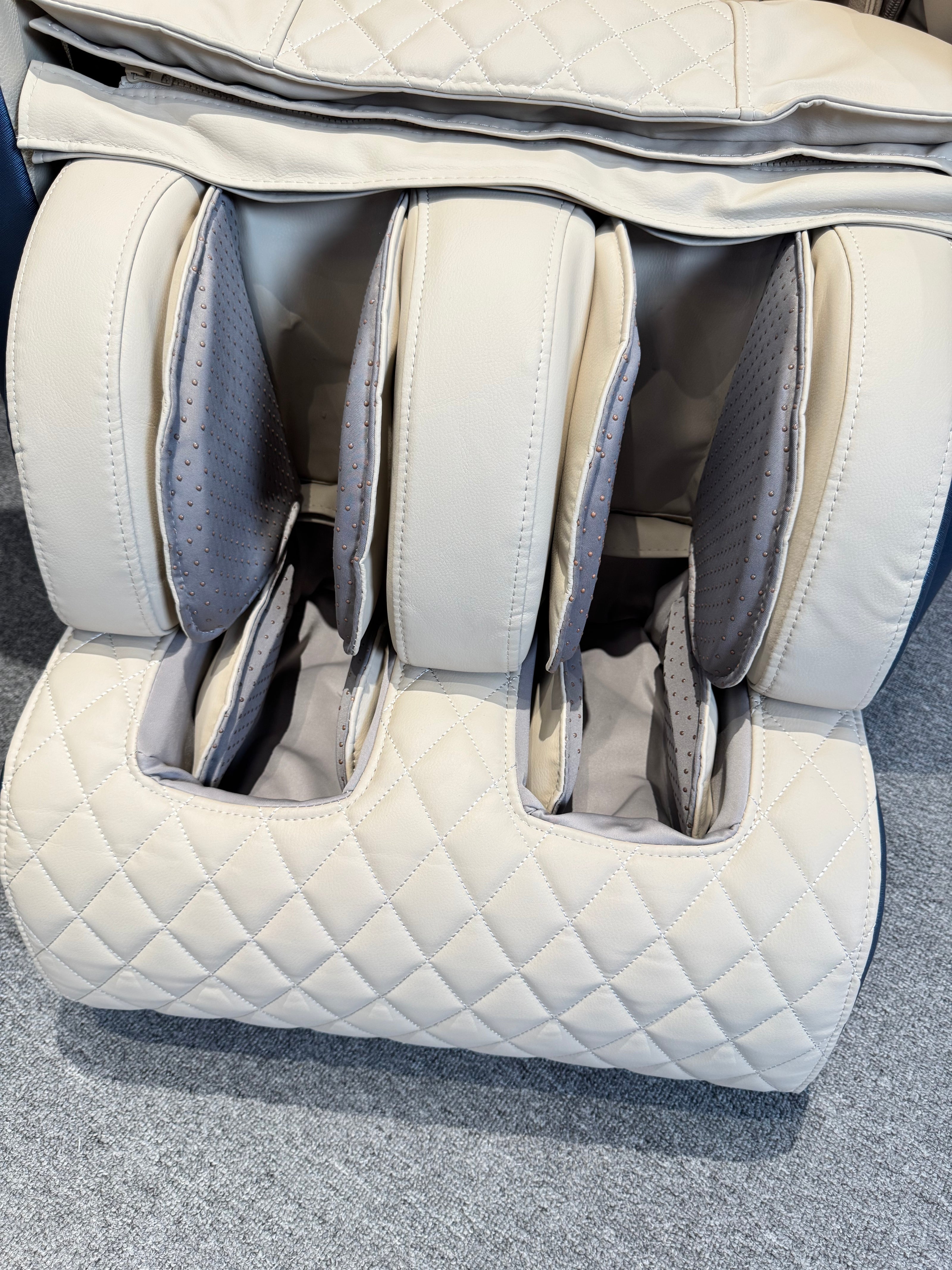 4D Space Capsule Enchant Massage Chair