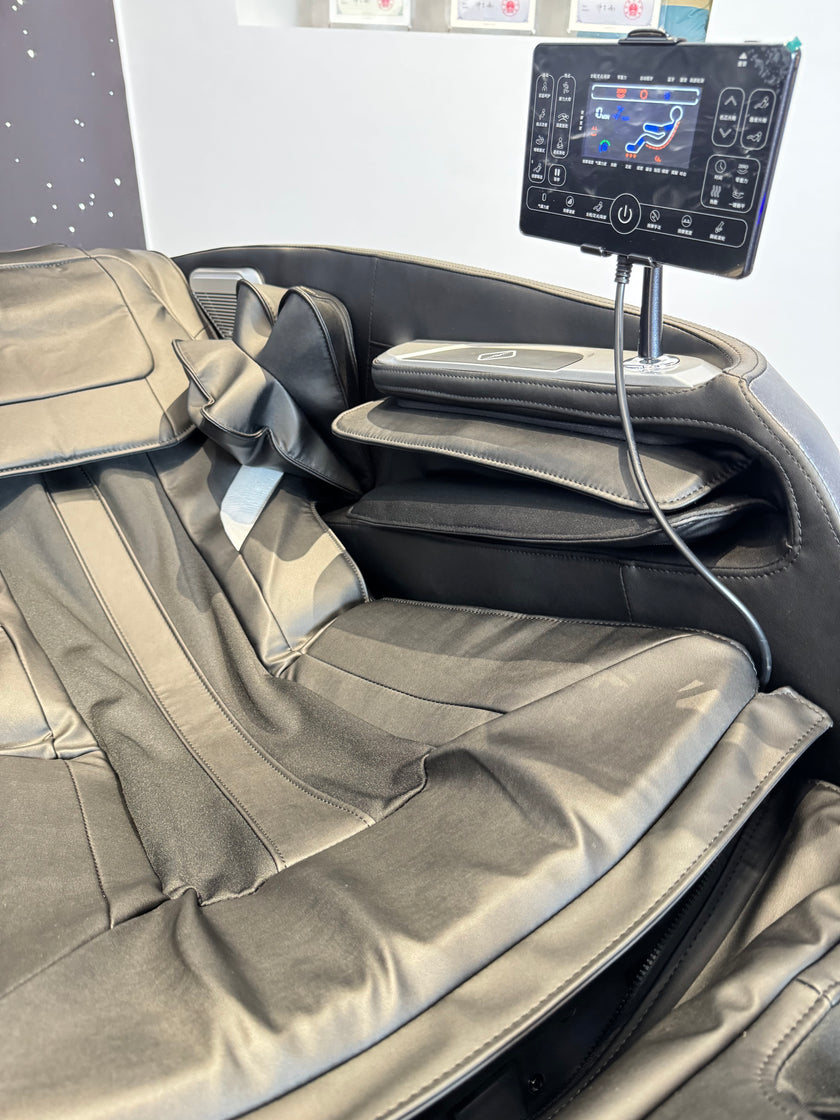 4D Space Capsule Dynamic Massage Chair