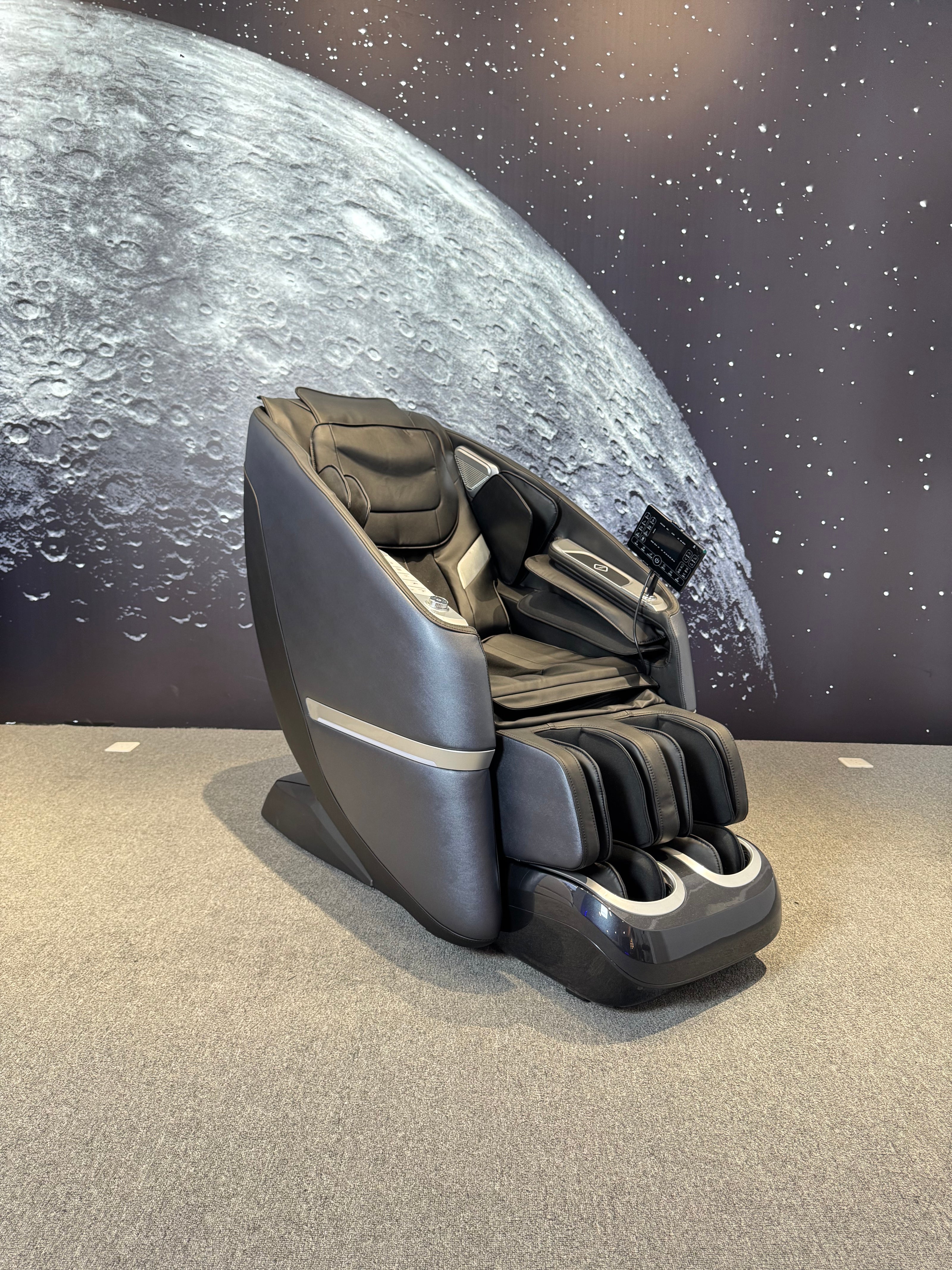 4D Space Capsule Dynamic Massage Chair