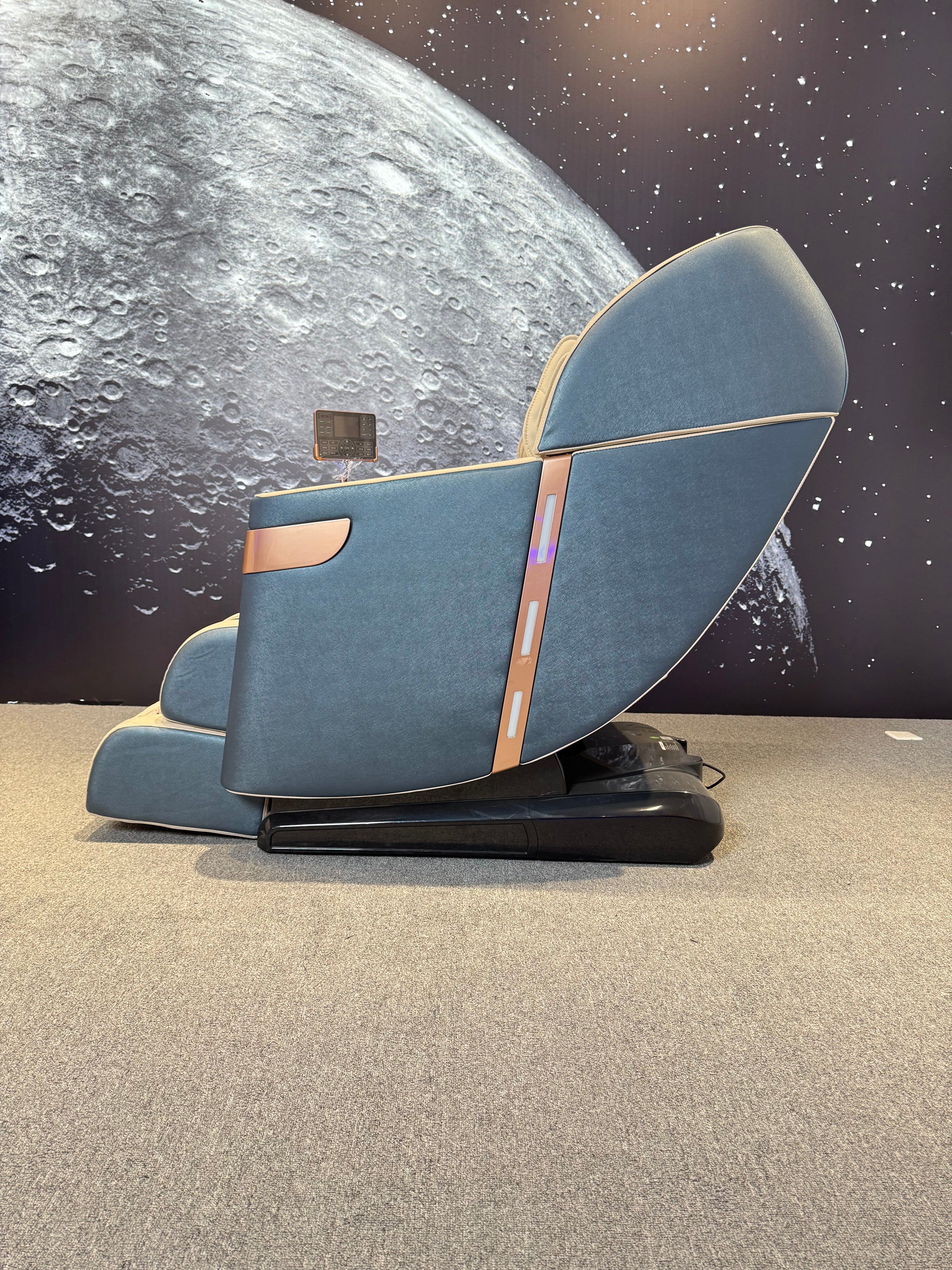 4D Space Capsule Enchant Massage Chair