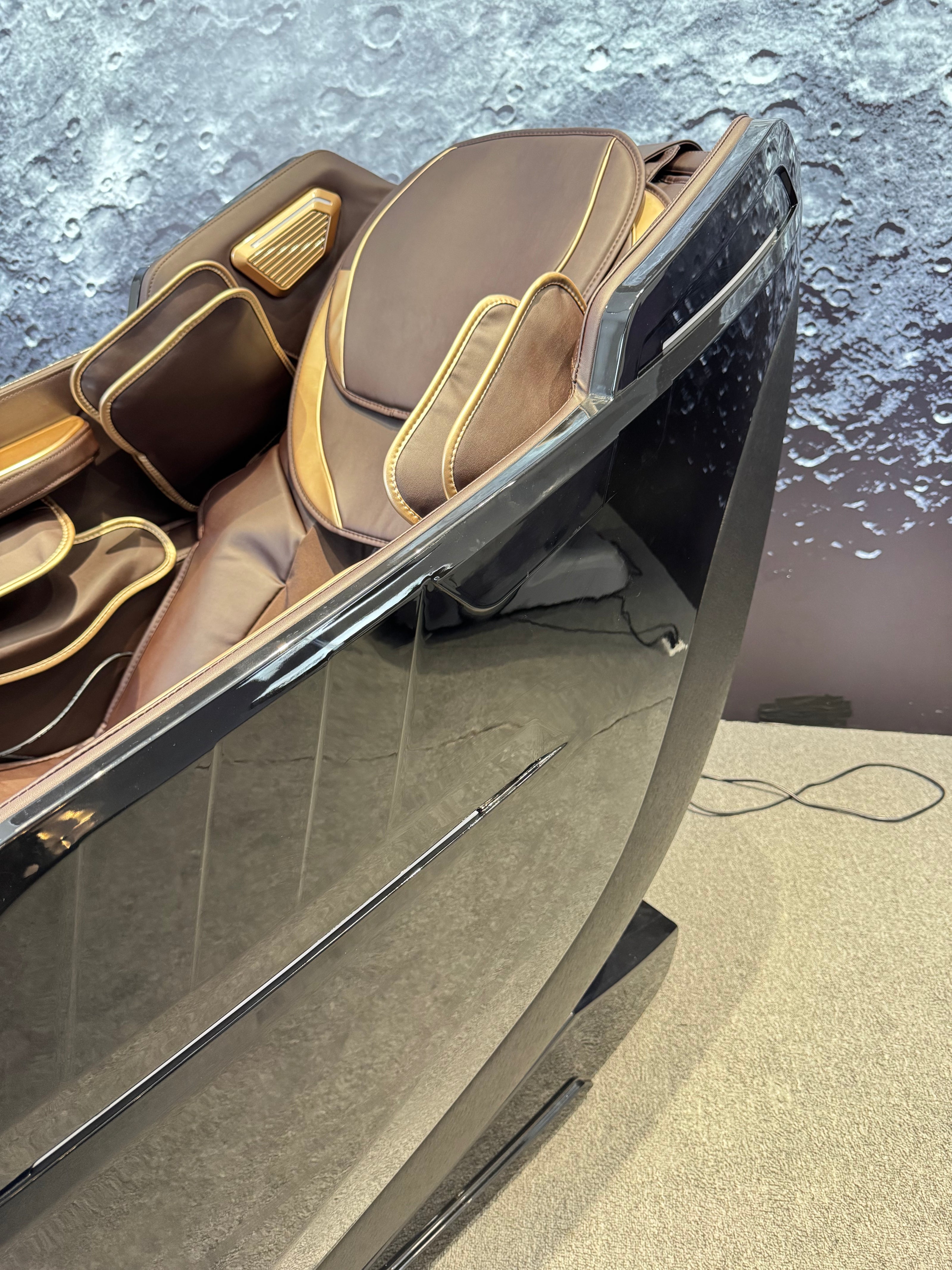 4D Space Capsule Master-Class Massage Chair Elite