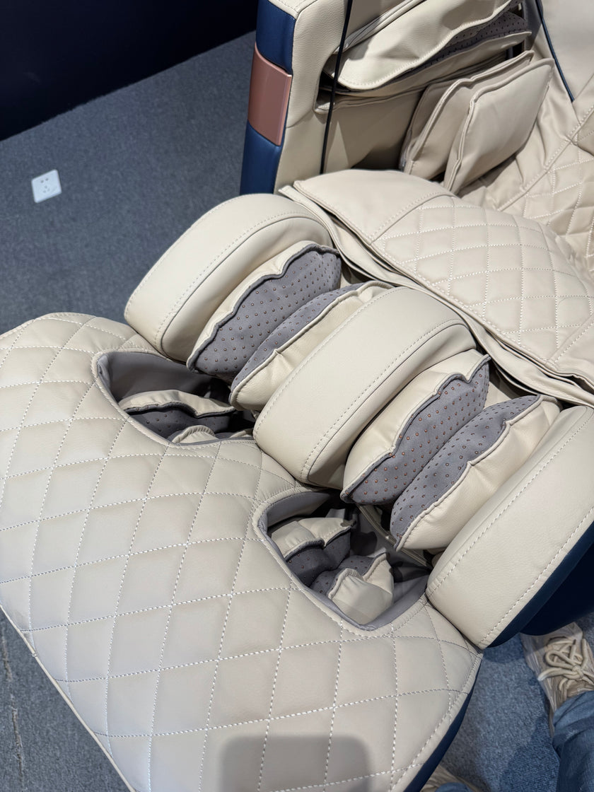 4D Space Capsule Enchant Massage Chair