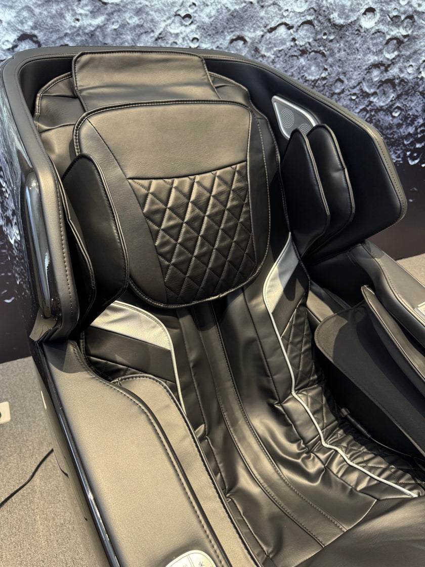 4D Space Capsule Master-Class Massage Chair
