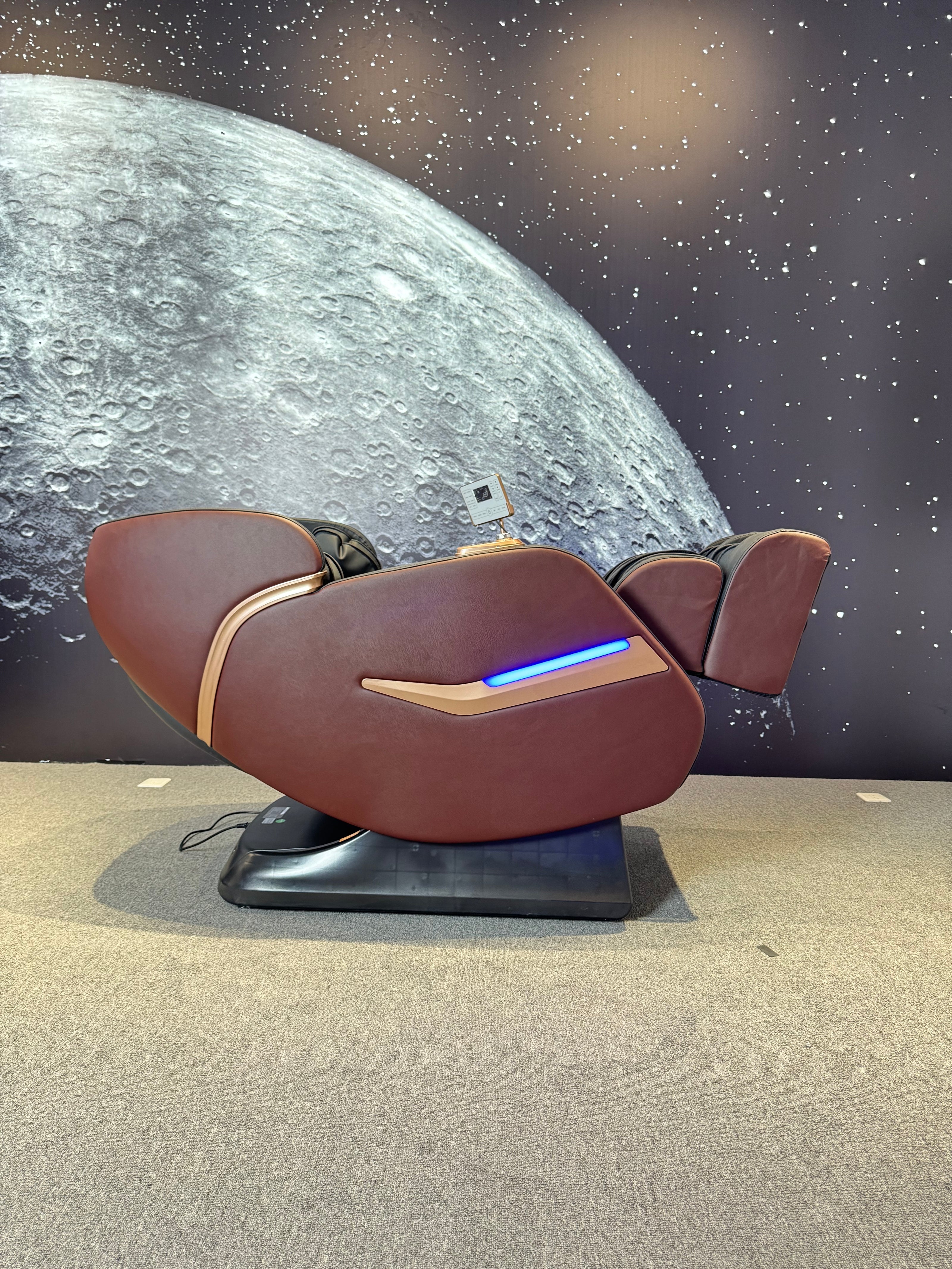 4D Space Capsule Motion Massage Chair