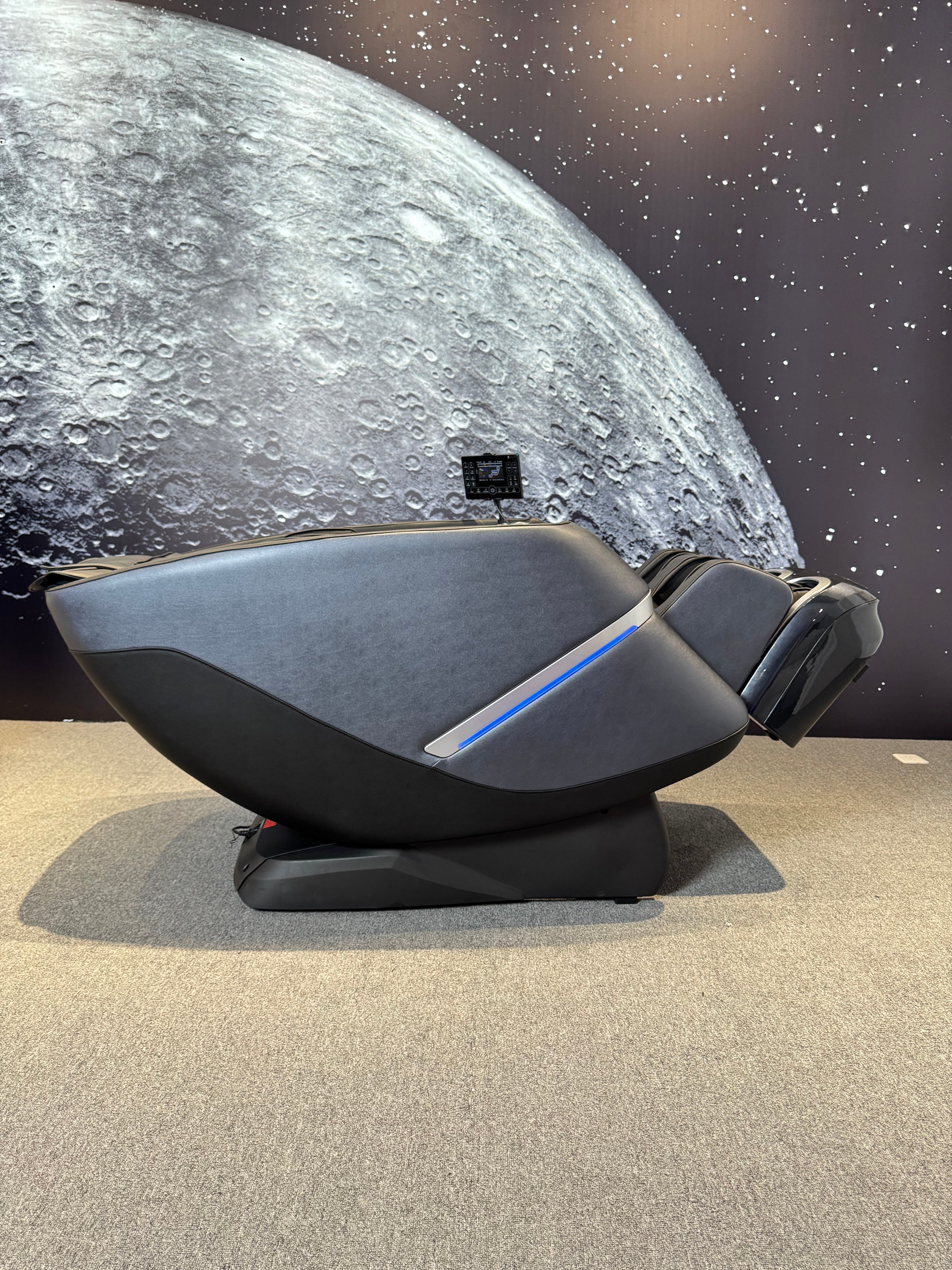 4D Space Capsule Dynamic Massage Chair
