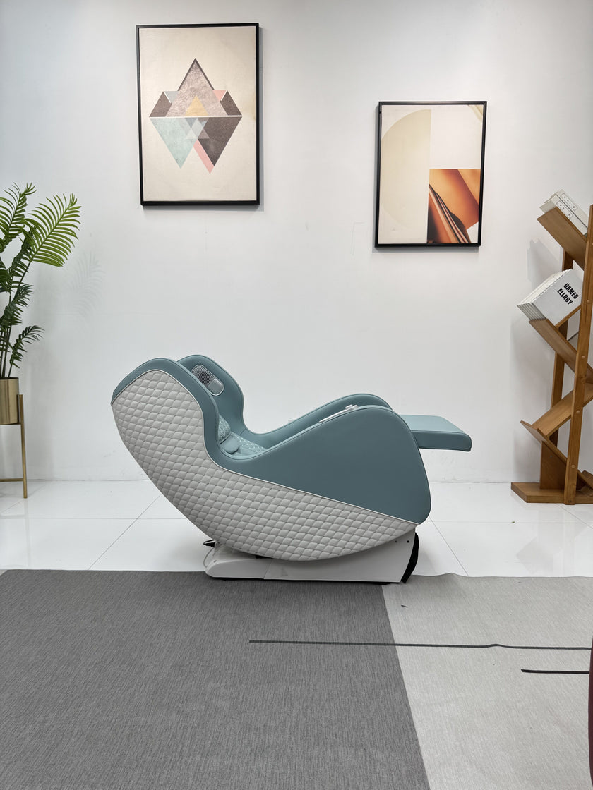 Apex 4D SpacePod™ Master-Class Massage Chair