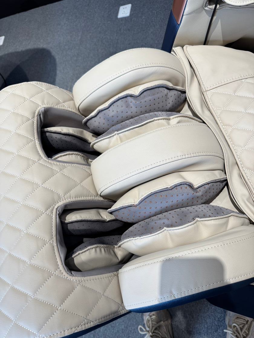 4D Space Capsule Enchant Massage Chair