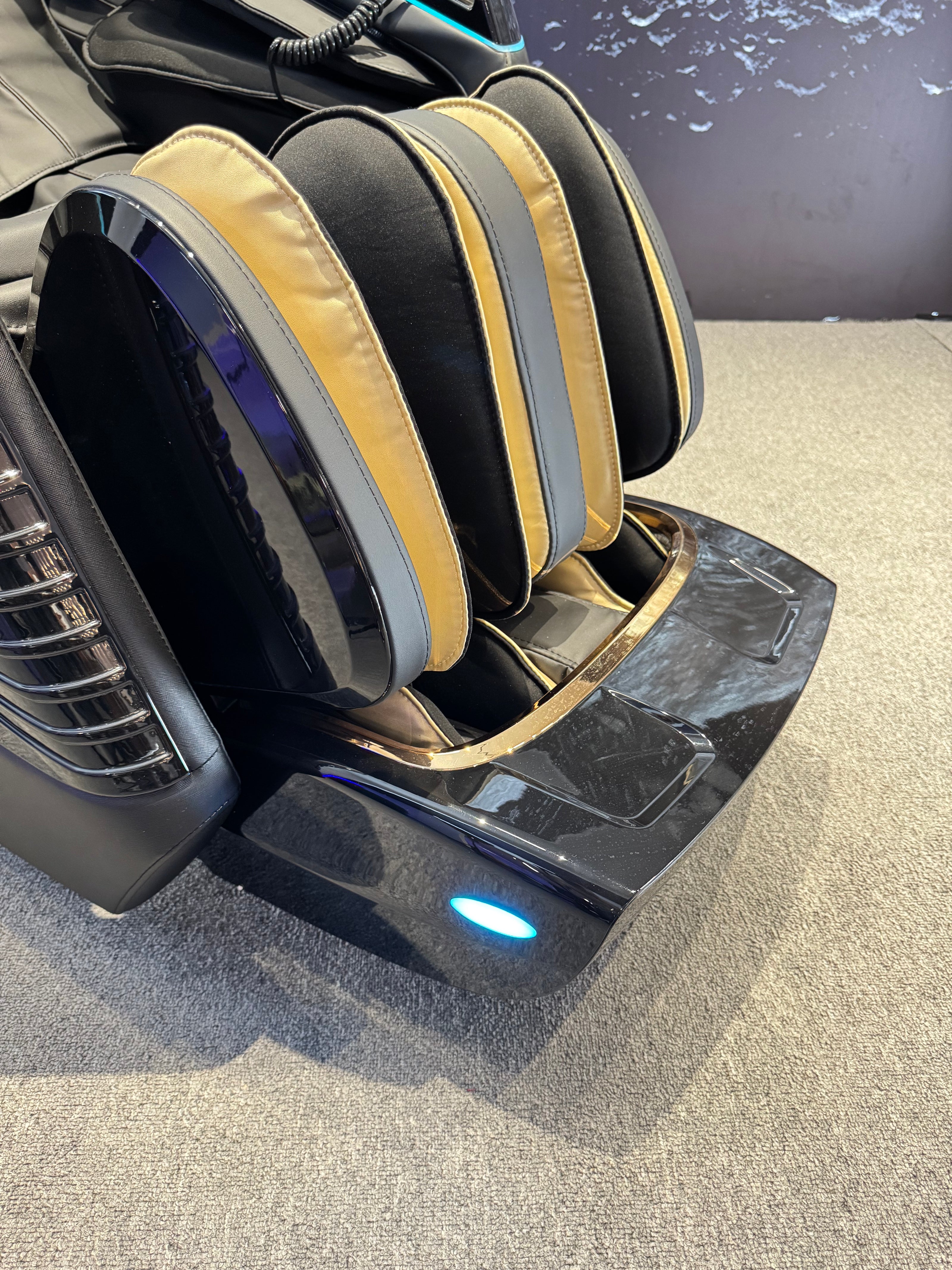 4D Space Capsule Master-Class Massage Chair Pro