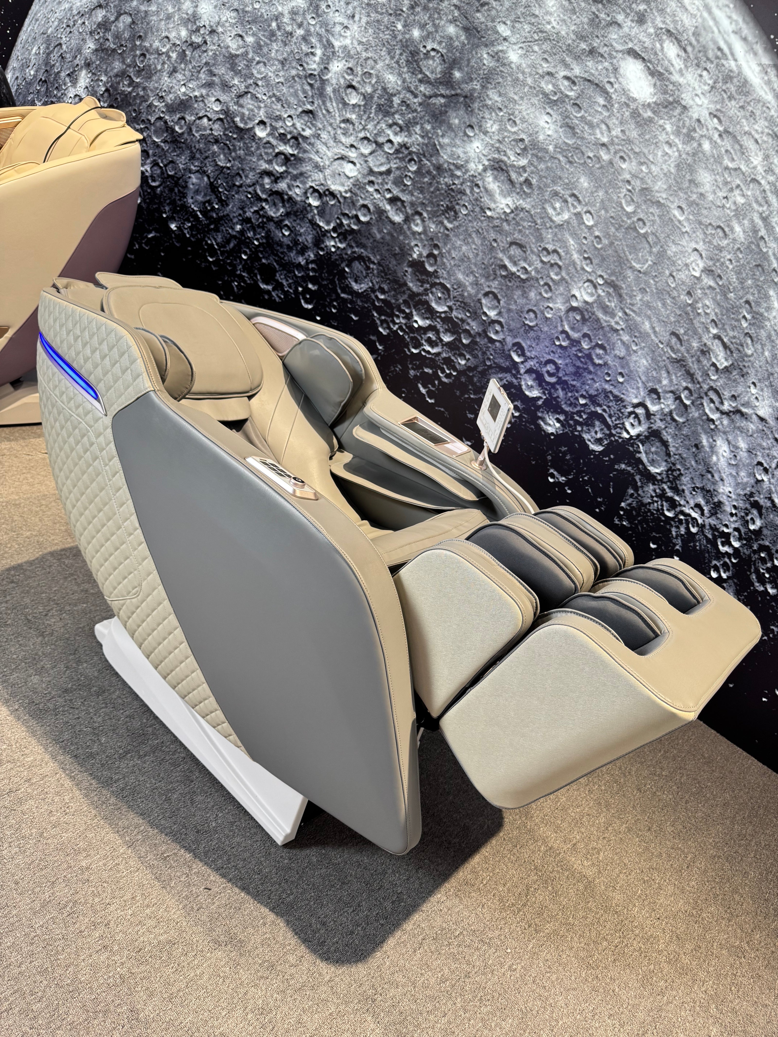4D Space Capsule Rhythm Massage Chair
