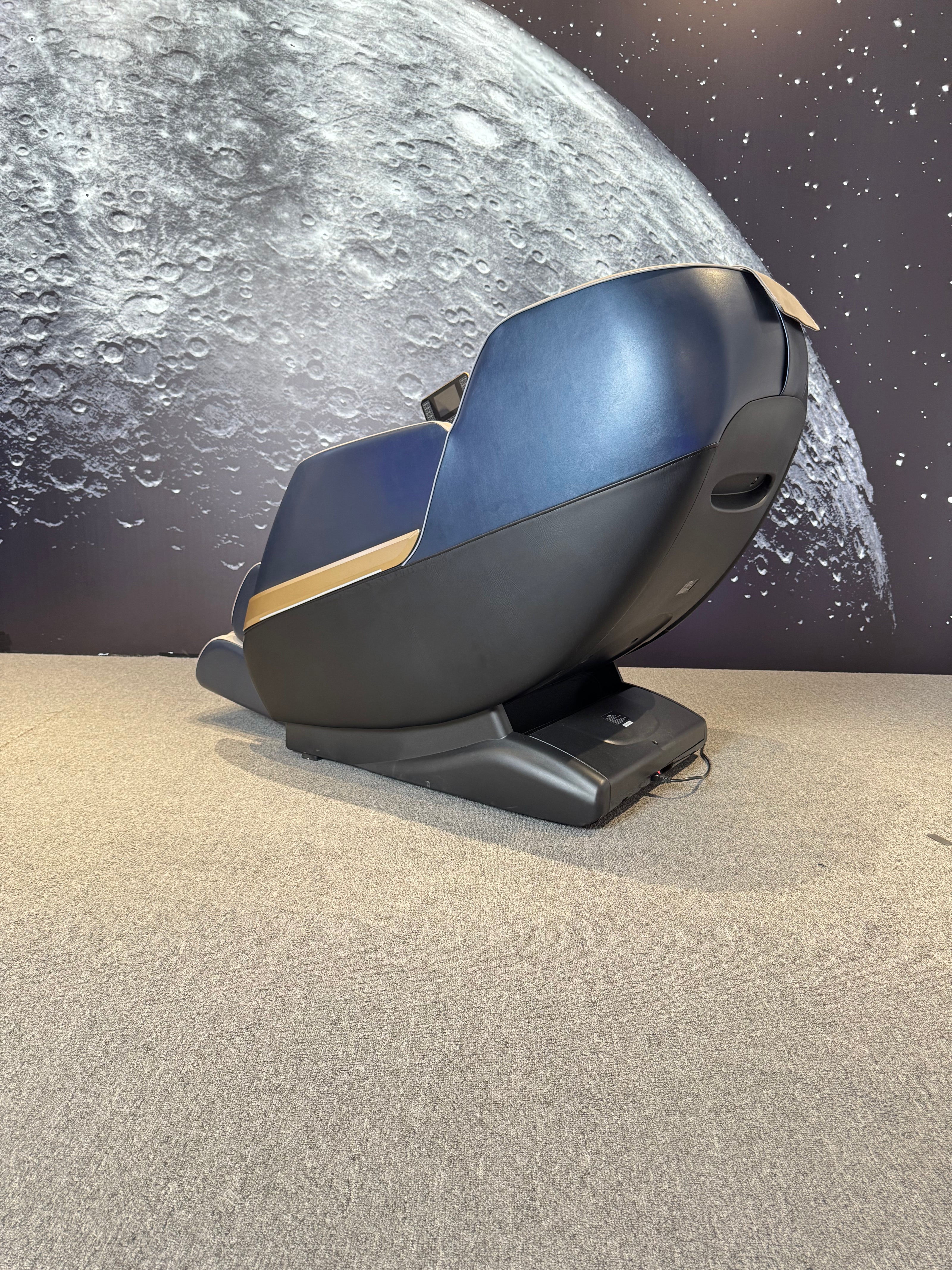 4D Smart Motion Space Capsule Massage Chair