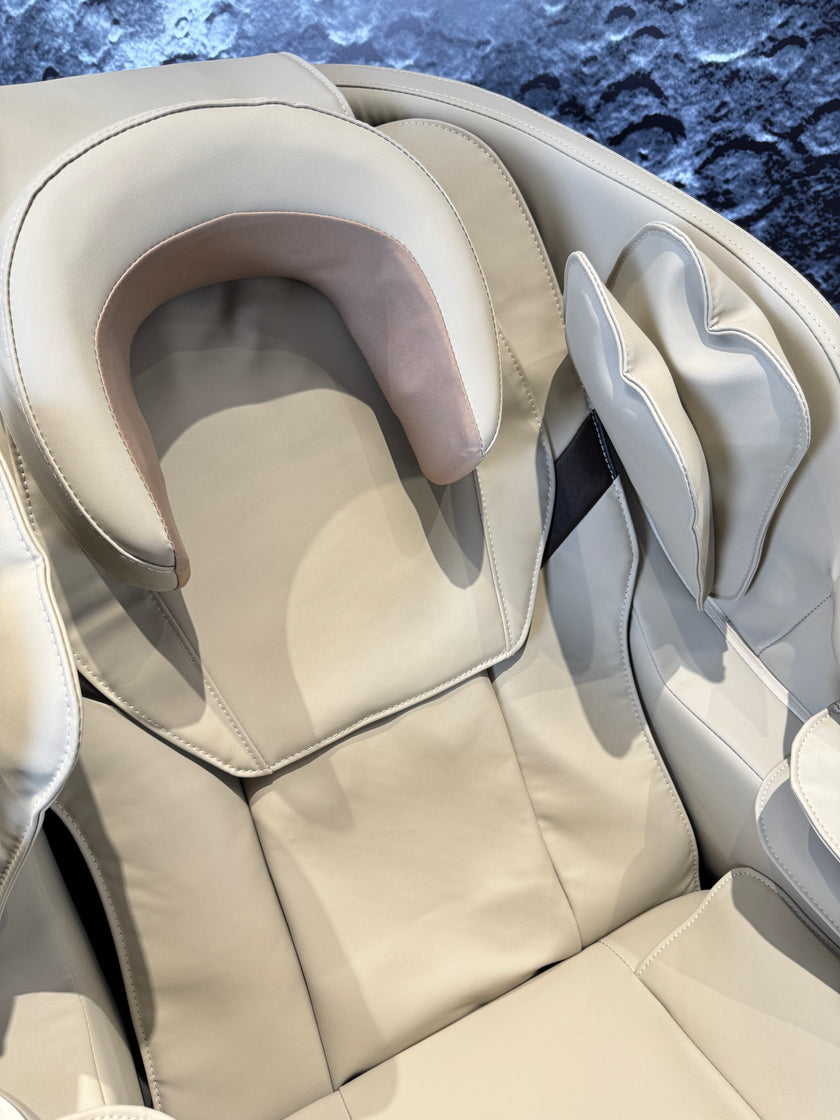 4D Space Capsule Master-Class Massage Chair Max