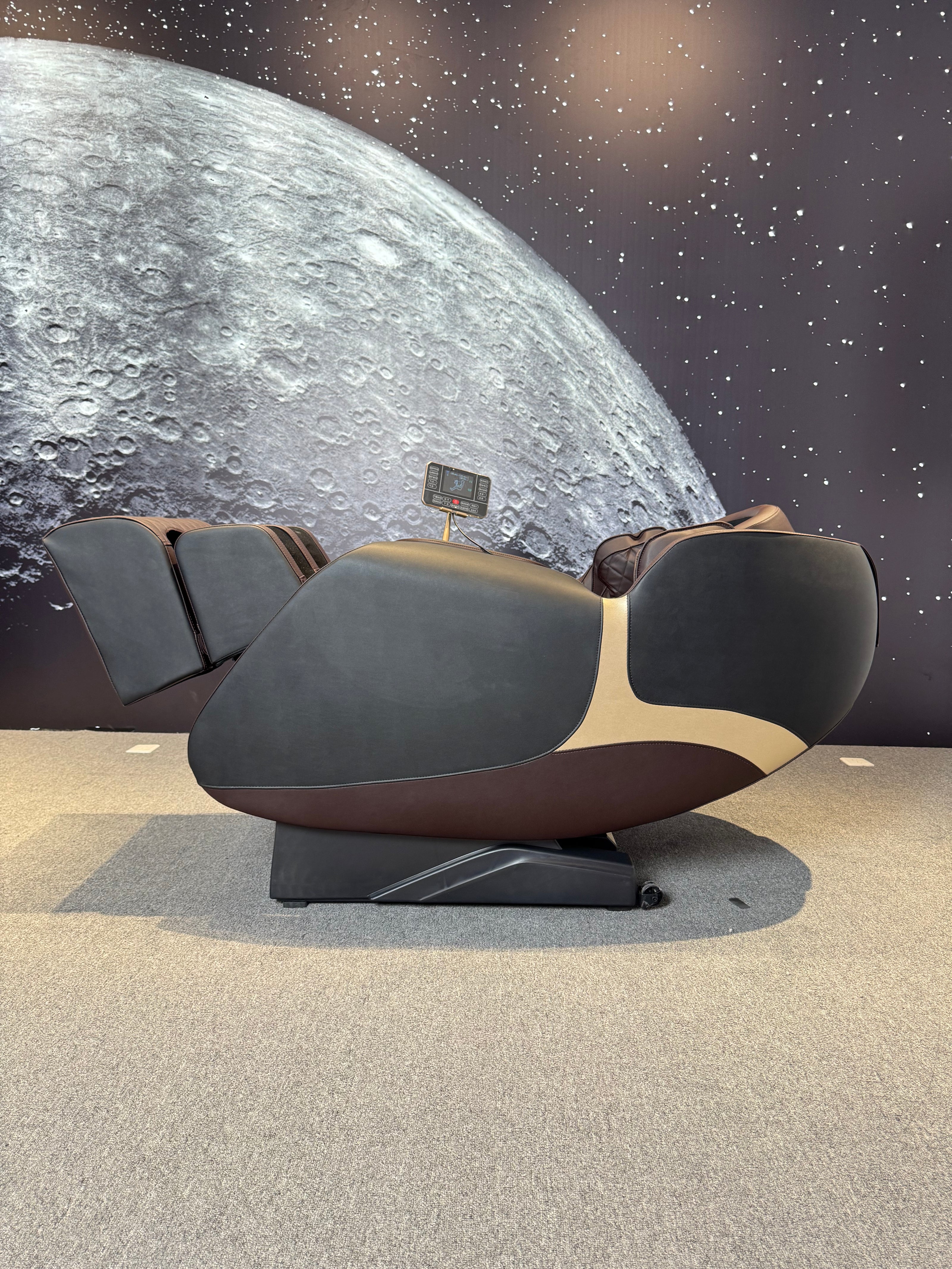 4D Space Capsule WholeBody® ROVE Massage Chair