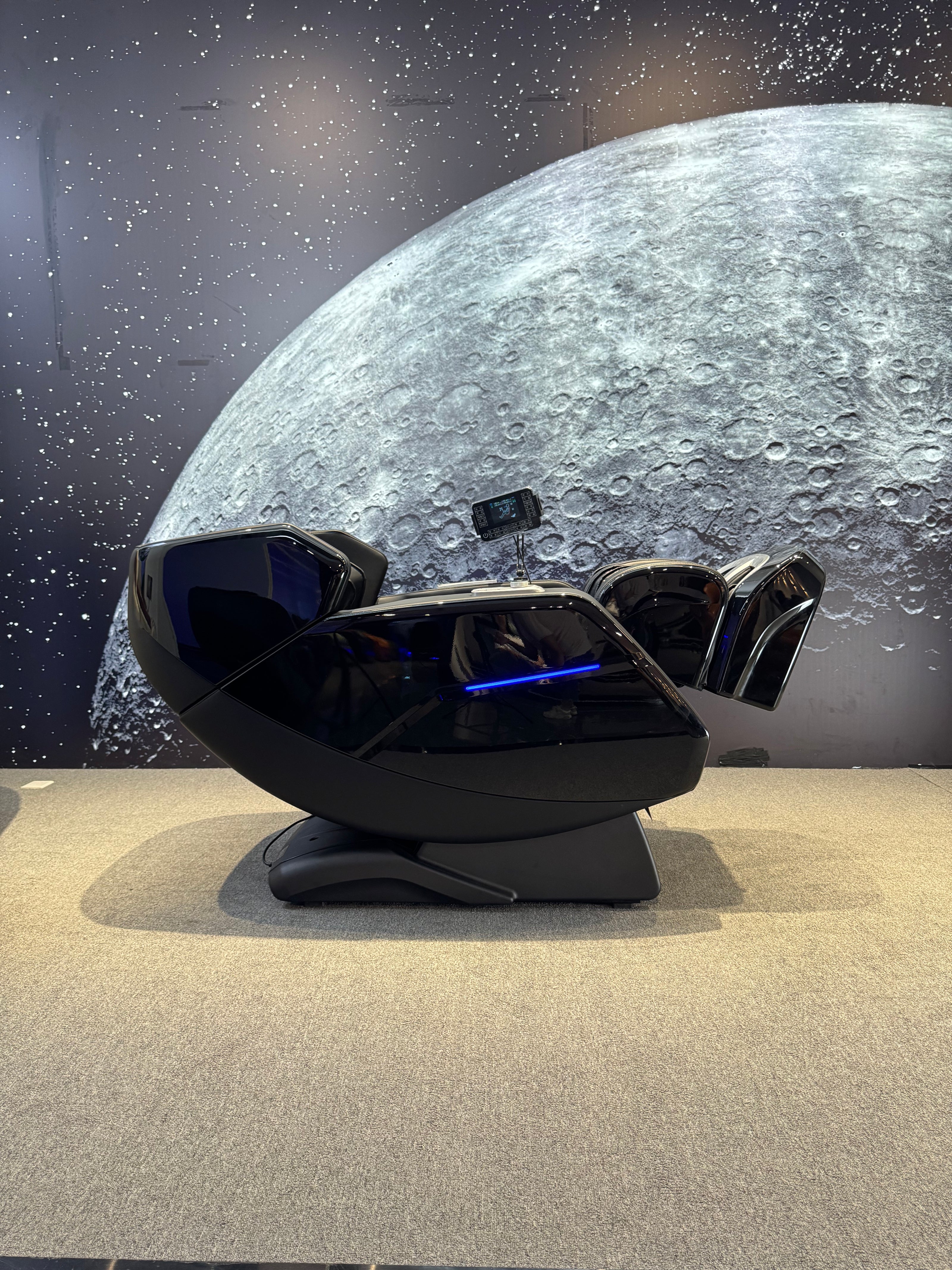 4D Space Capsule Master-Class Massage Chair