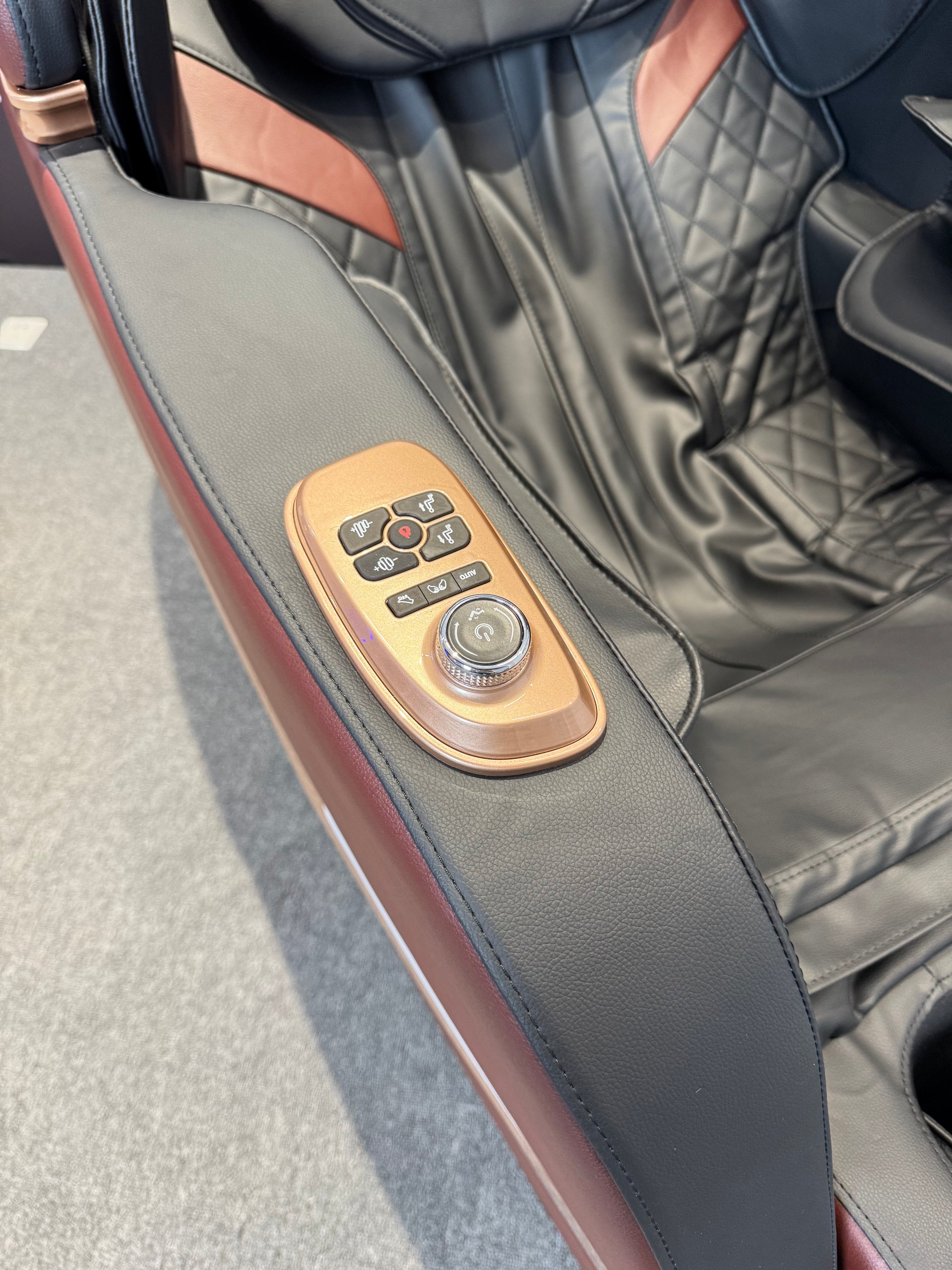 4D Space Capsule Motion Massage Chair