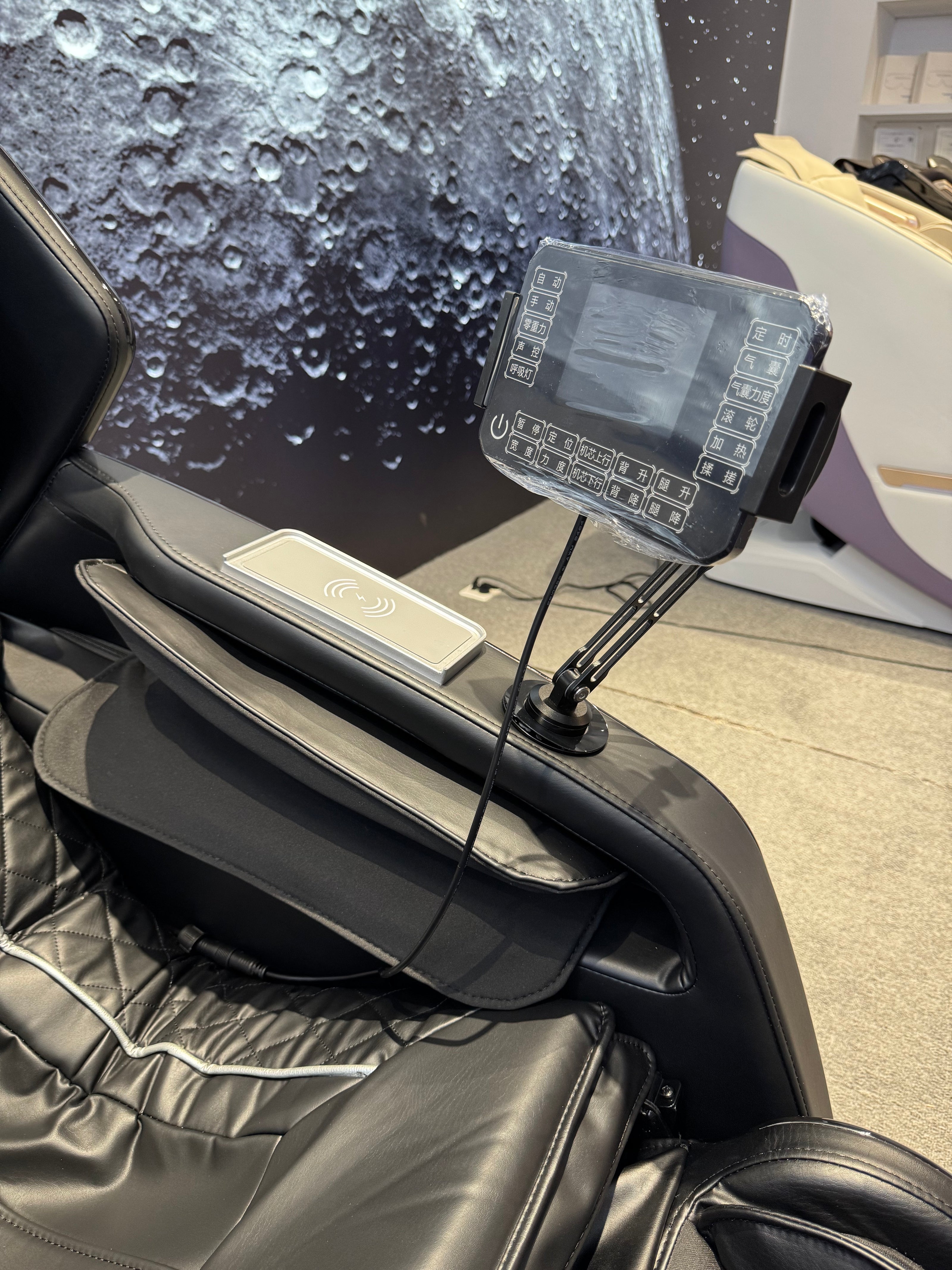 4D Space Capsule Master-Class Massage Chair