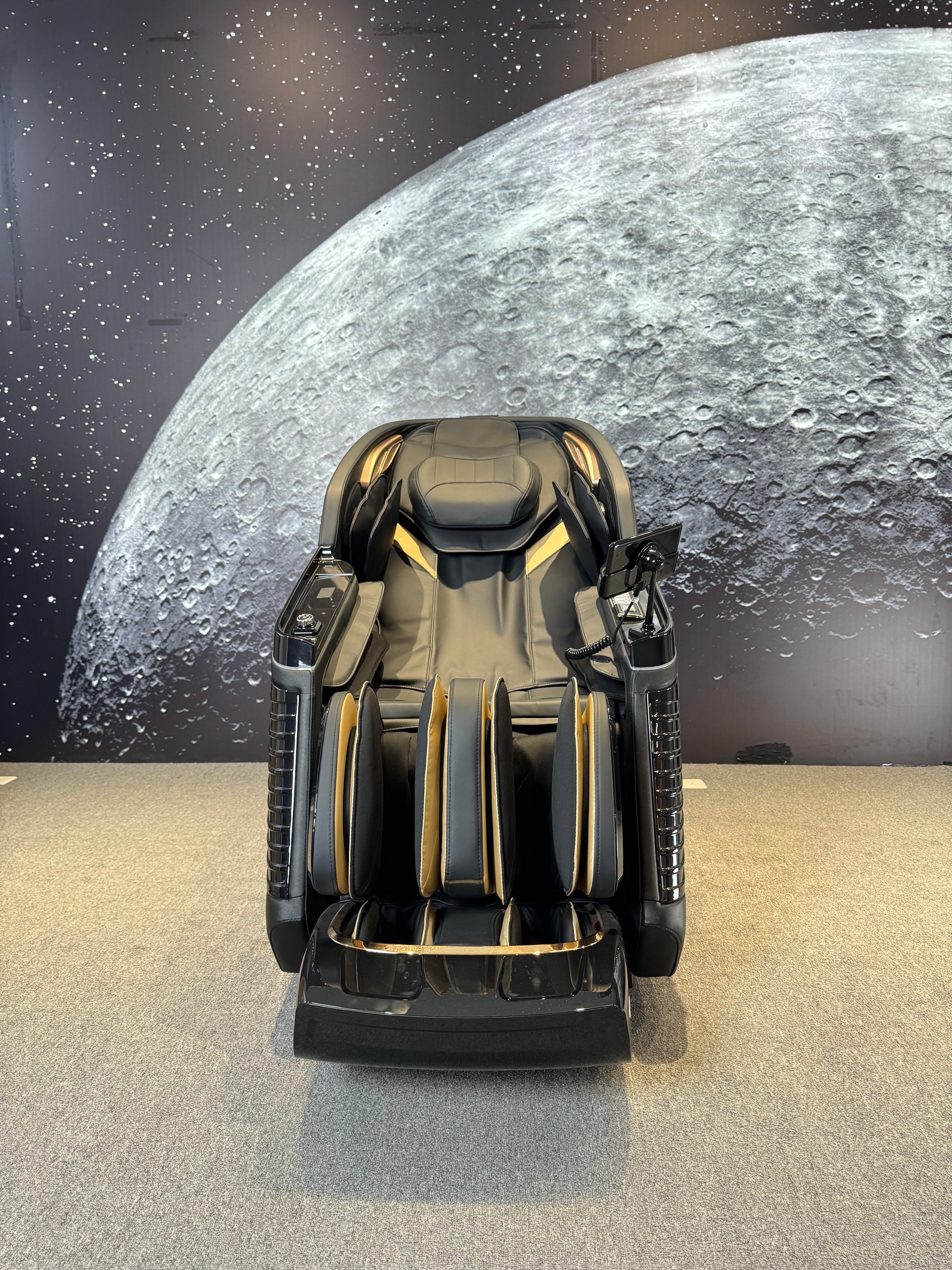 4D Space Capsule Master-Class Massage Chair Pro