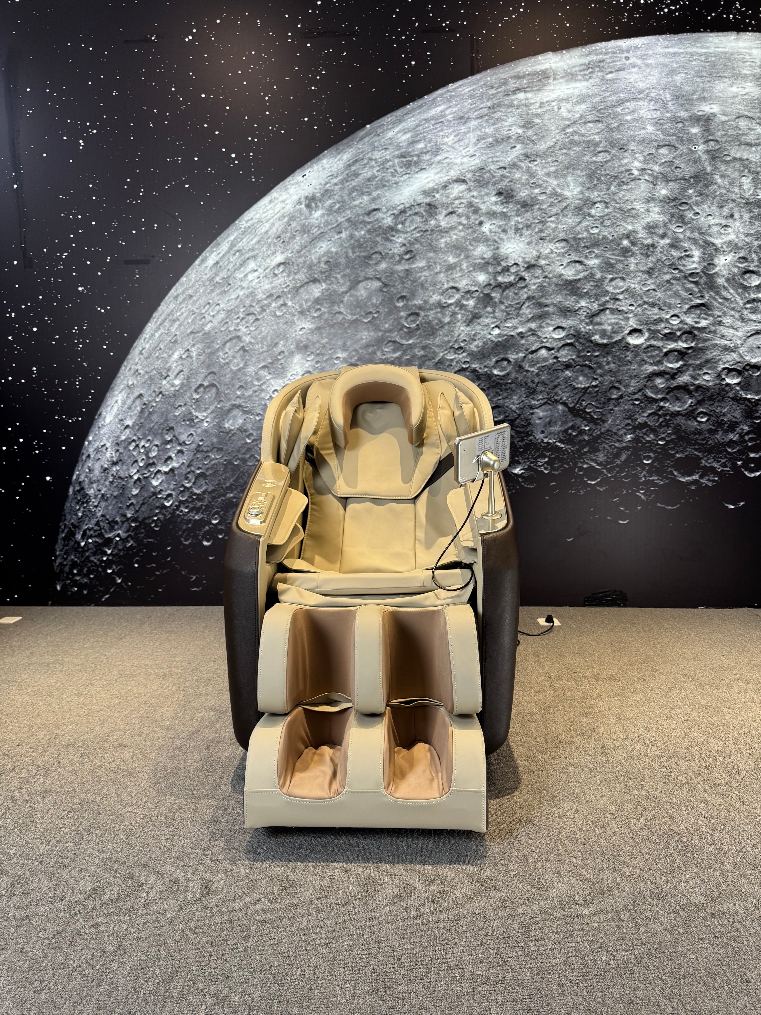 4D Space Capsule Master-Class Massage Chair Max