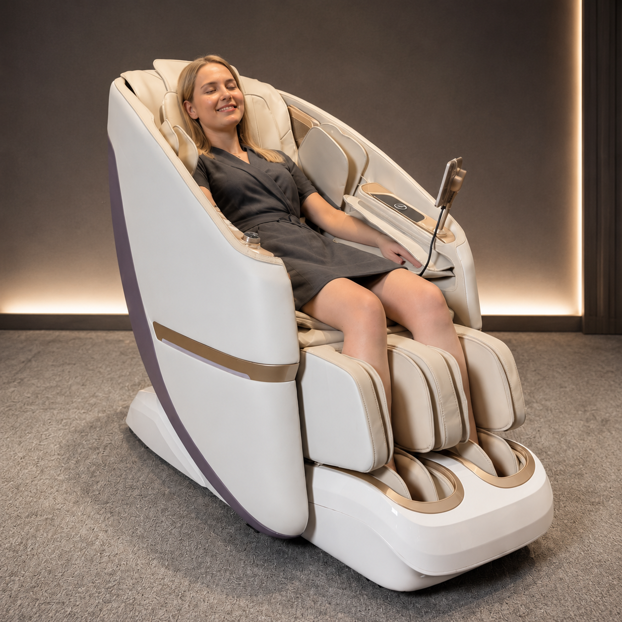 Zenith 4D AeroPod™ Massage Chair