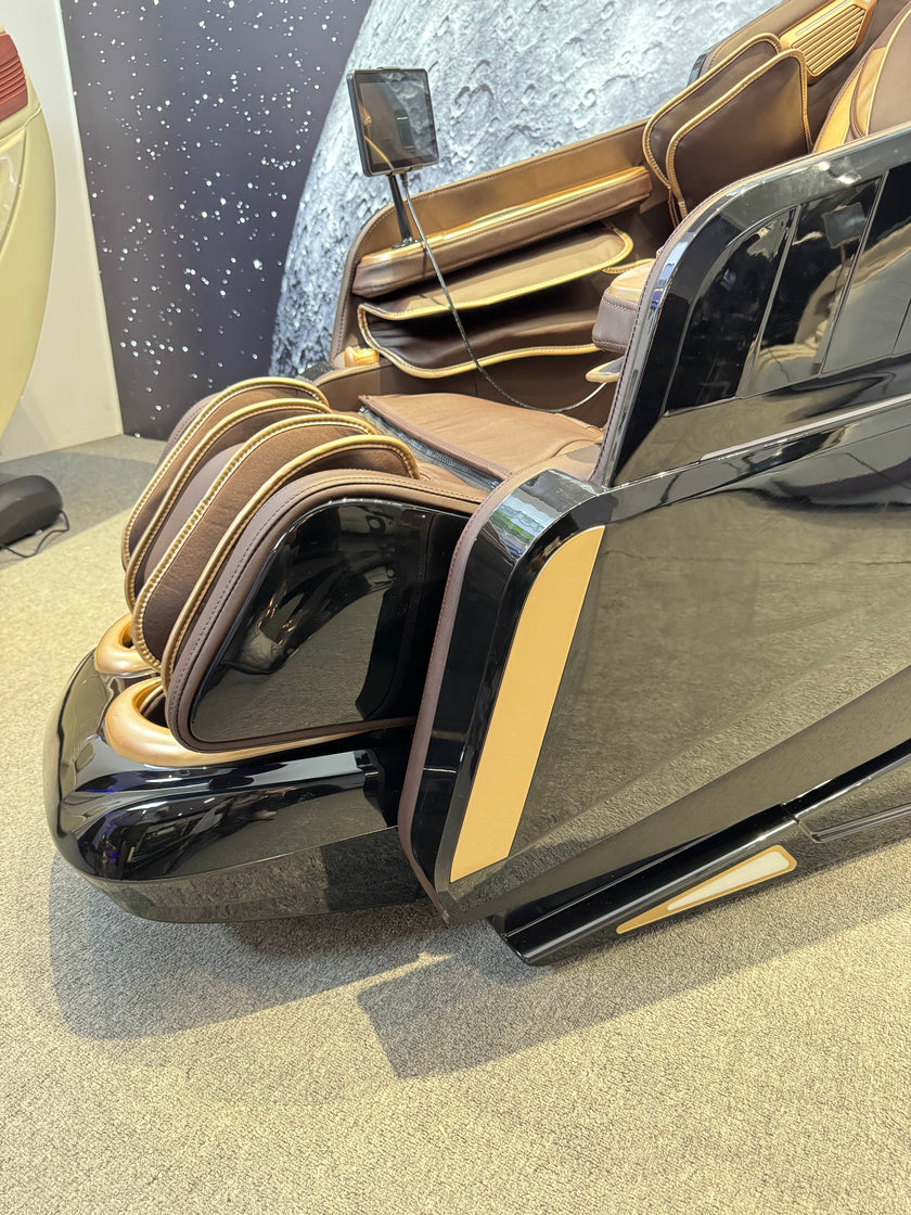 4D Space Capsule Master-Class Massage Chair Elite