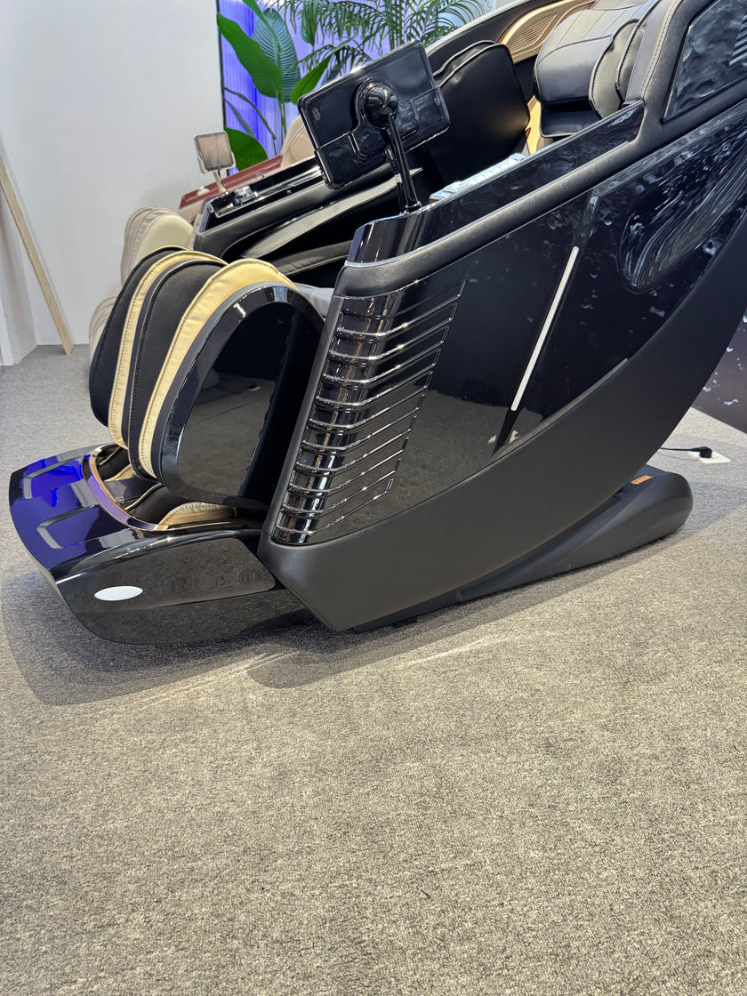 4D Space Capsule Master-Class Massage Chair Pro