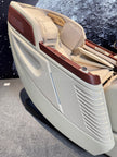 4D Space Capsule Series Enjoy the massage chair.