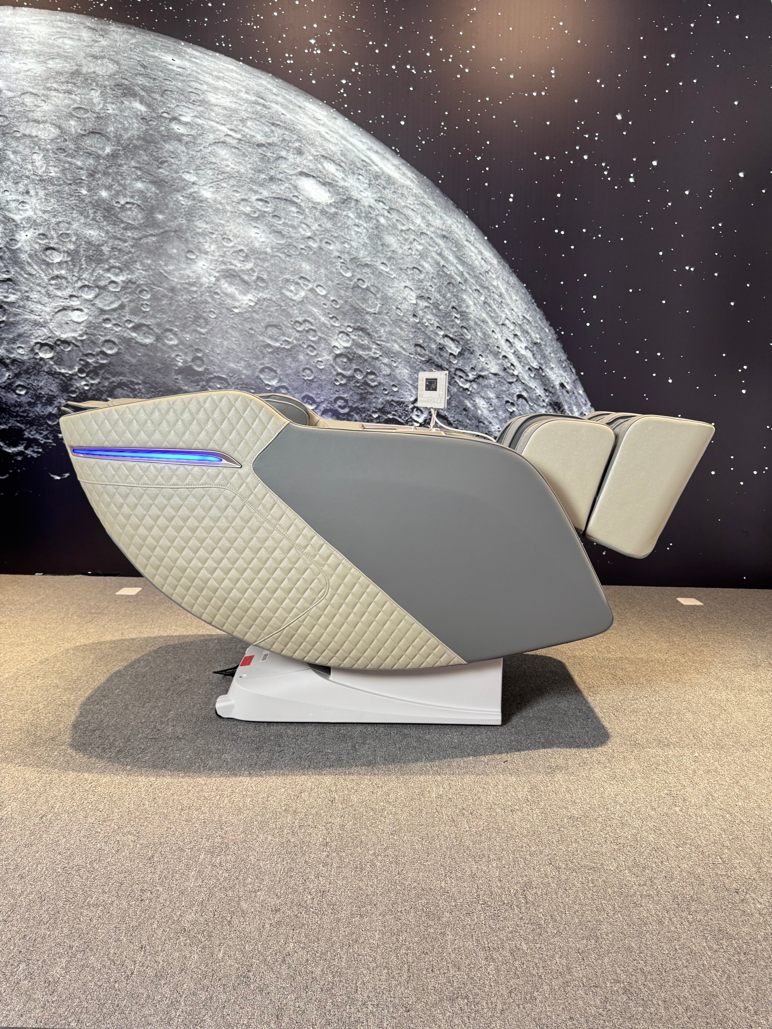 4D Space Capsule Rhythm Massage Chair