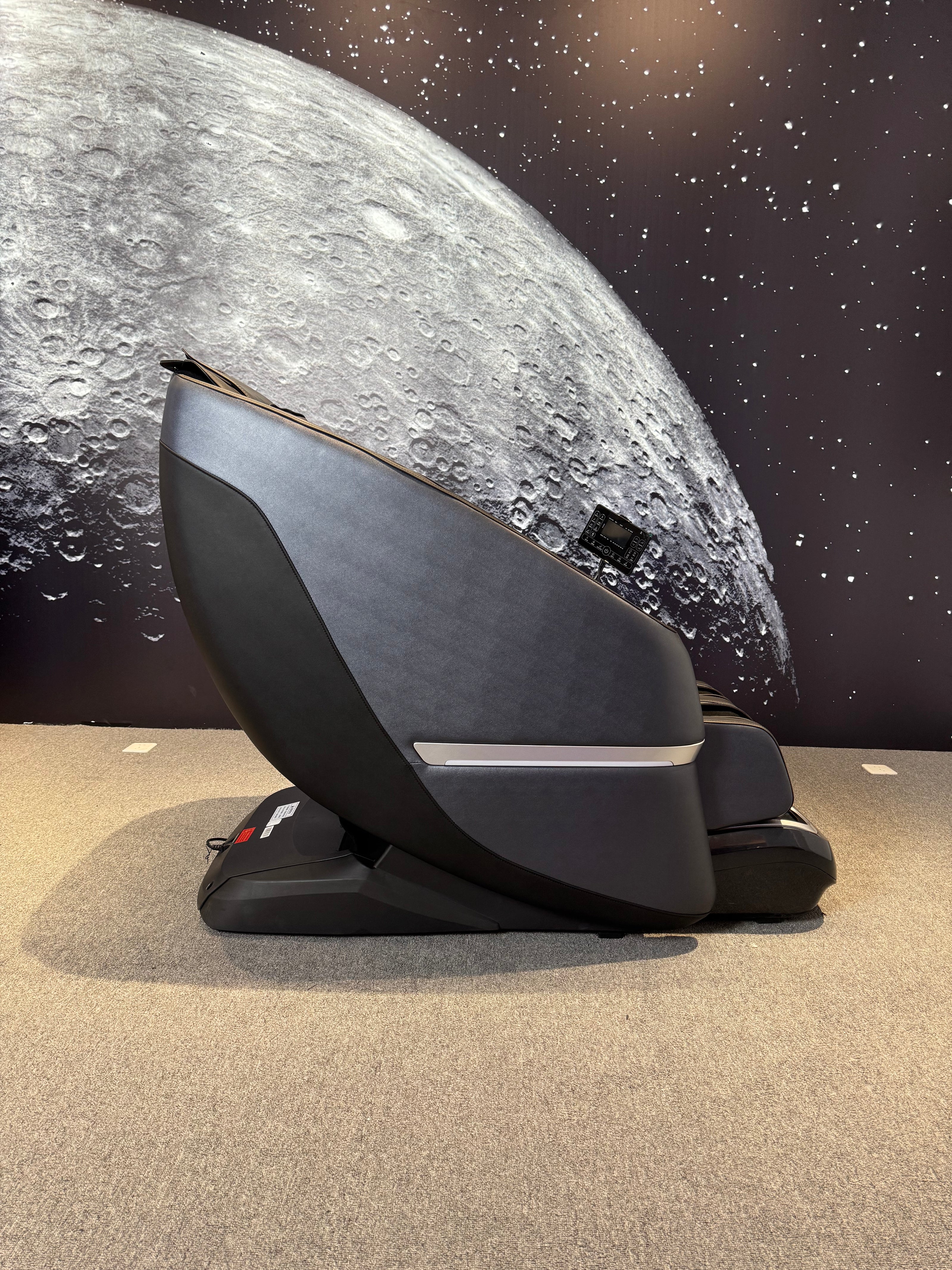4D Space Capsule Dynamic Massage Chair