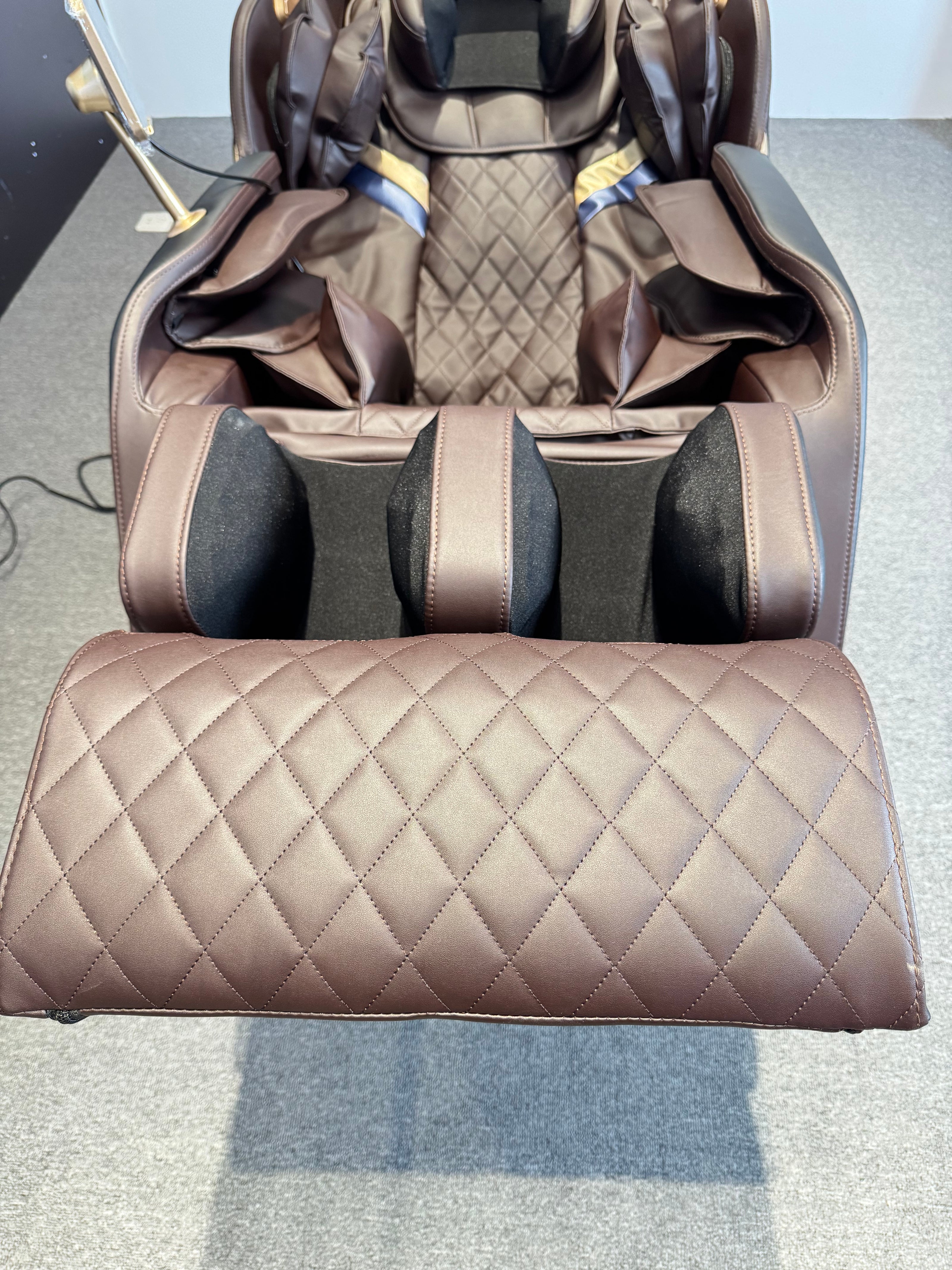 4D Space Capsule WholeBody® ROVE Massage Chair