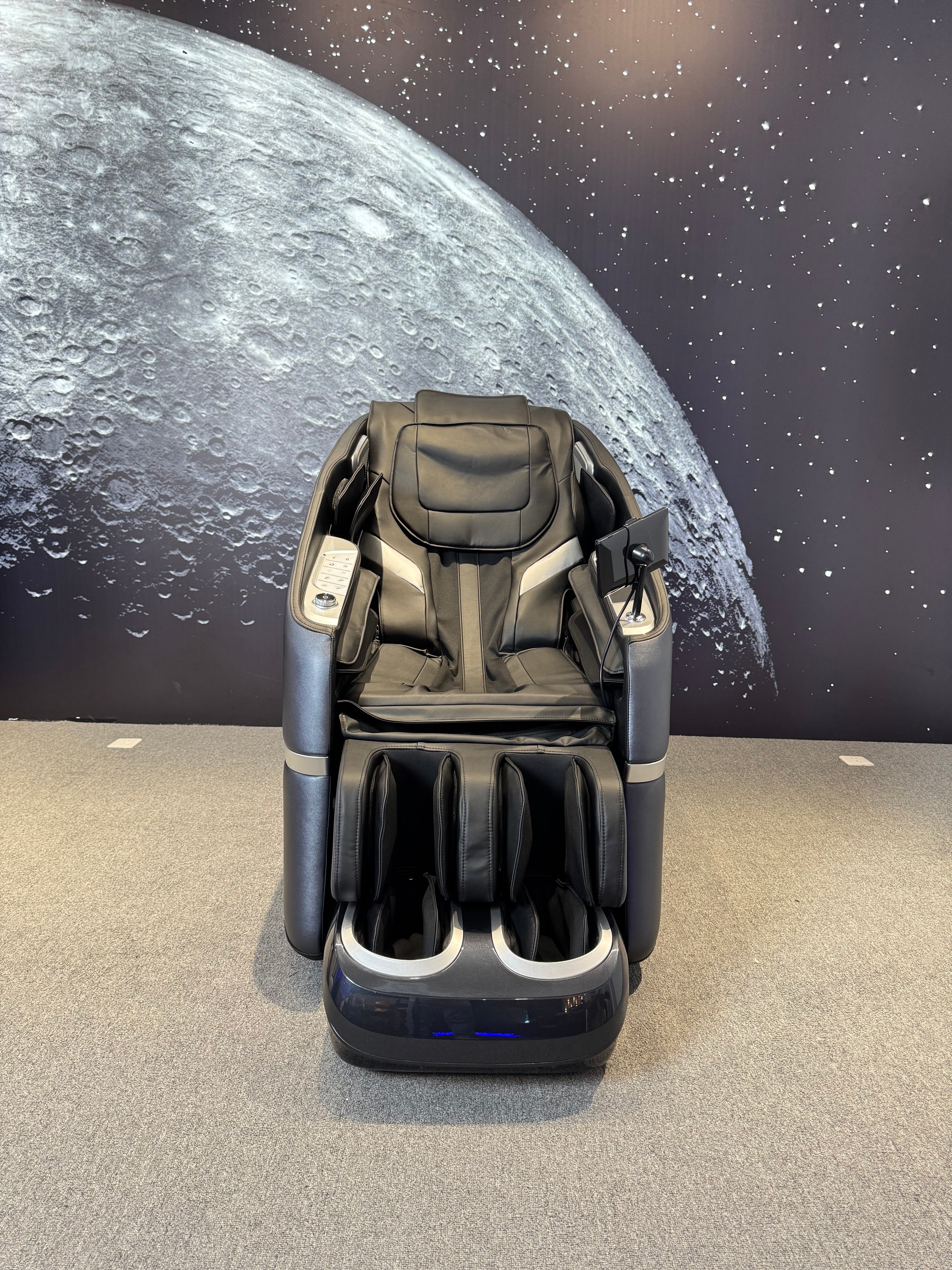 4D Space Capsule Dynamic Massage Chair