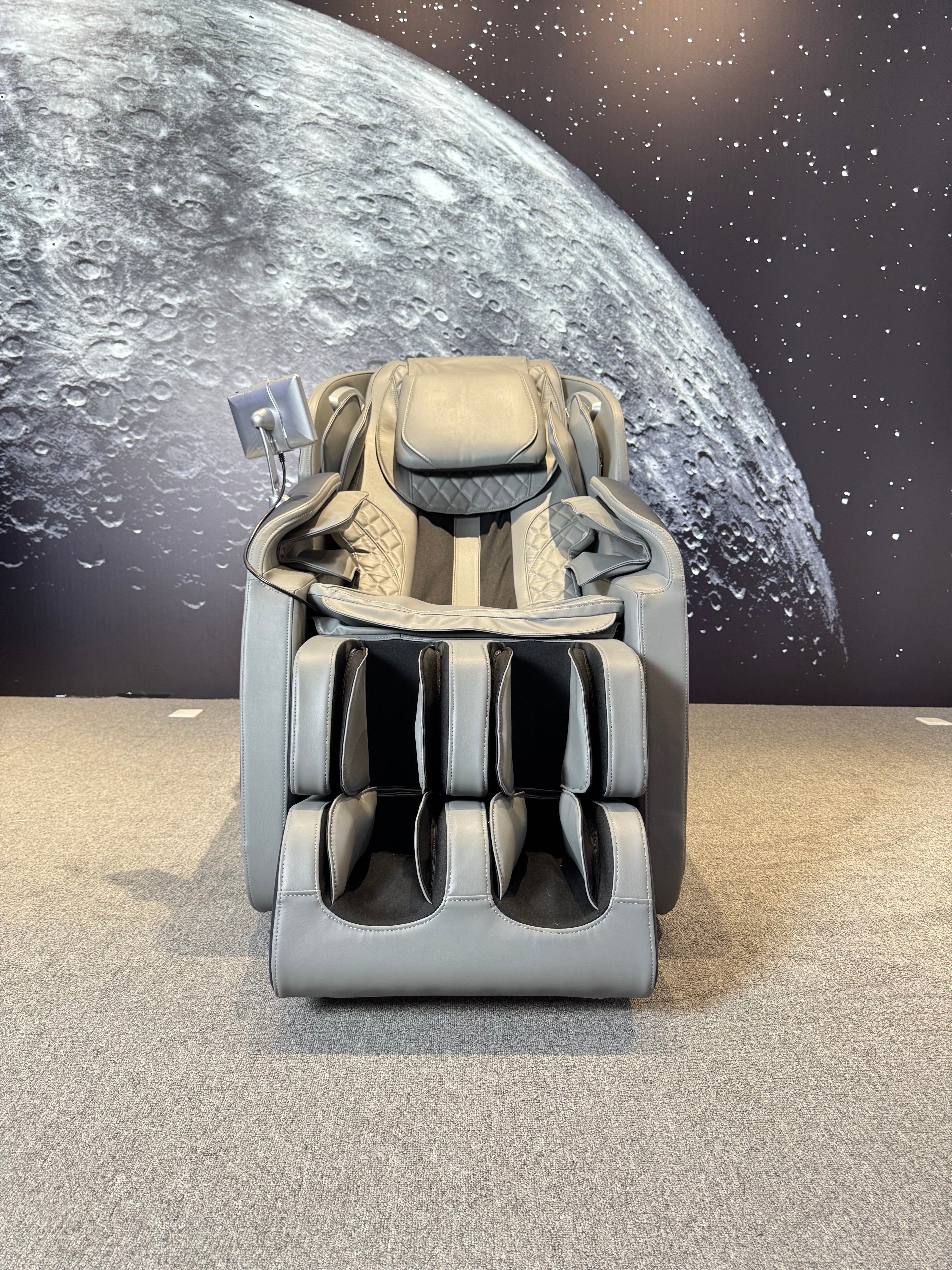4D Space Capsule Series Magic Massage Chair