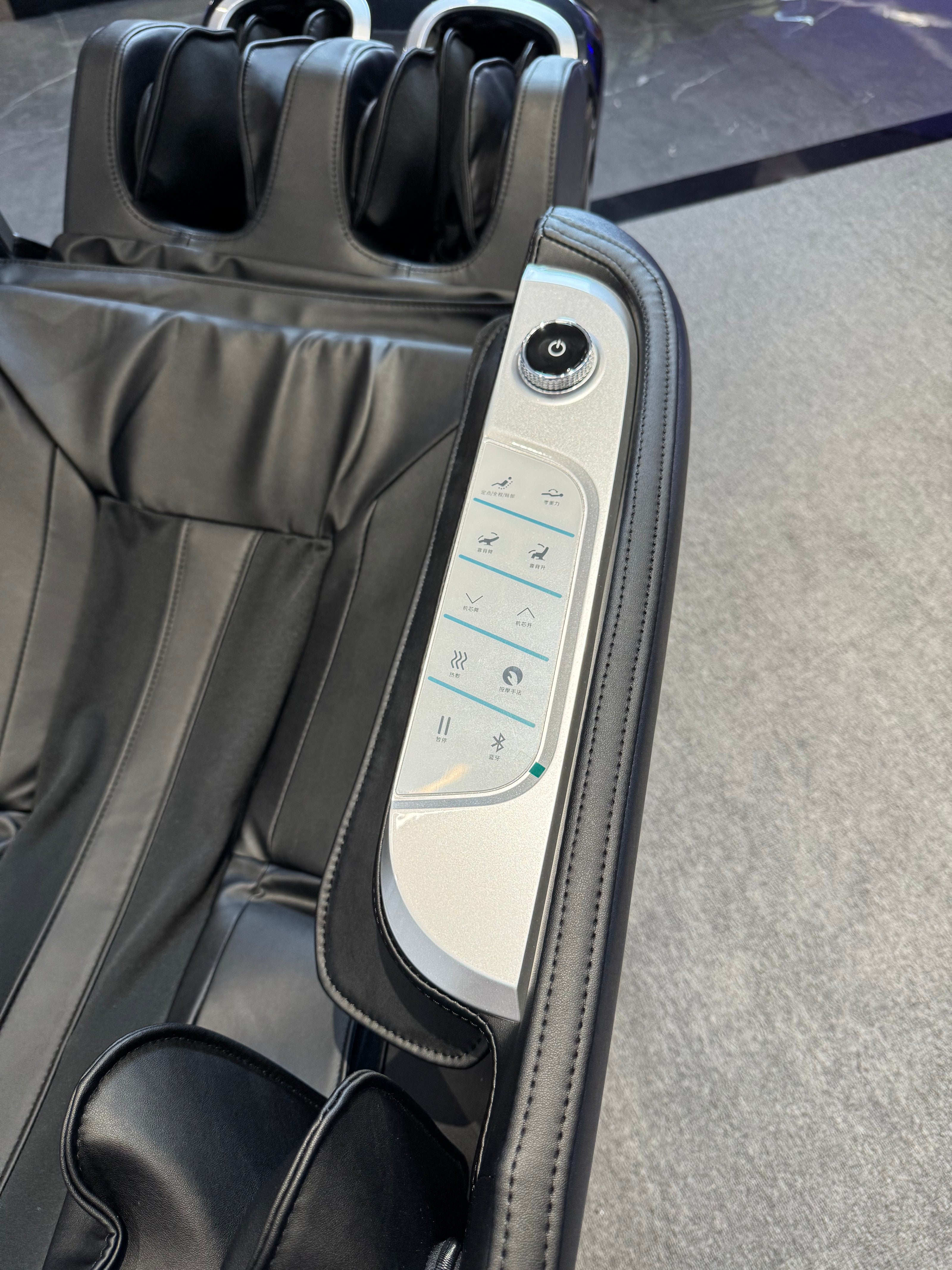 4D Space Capsule Dynamic Massage Chair