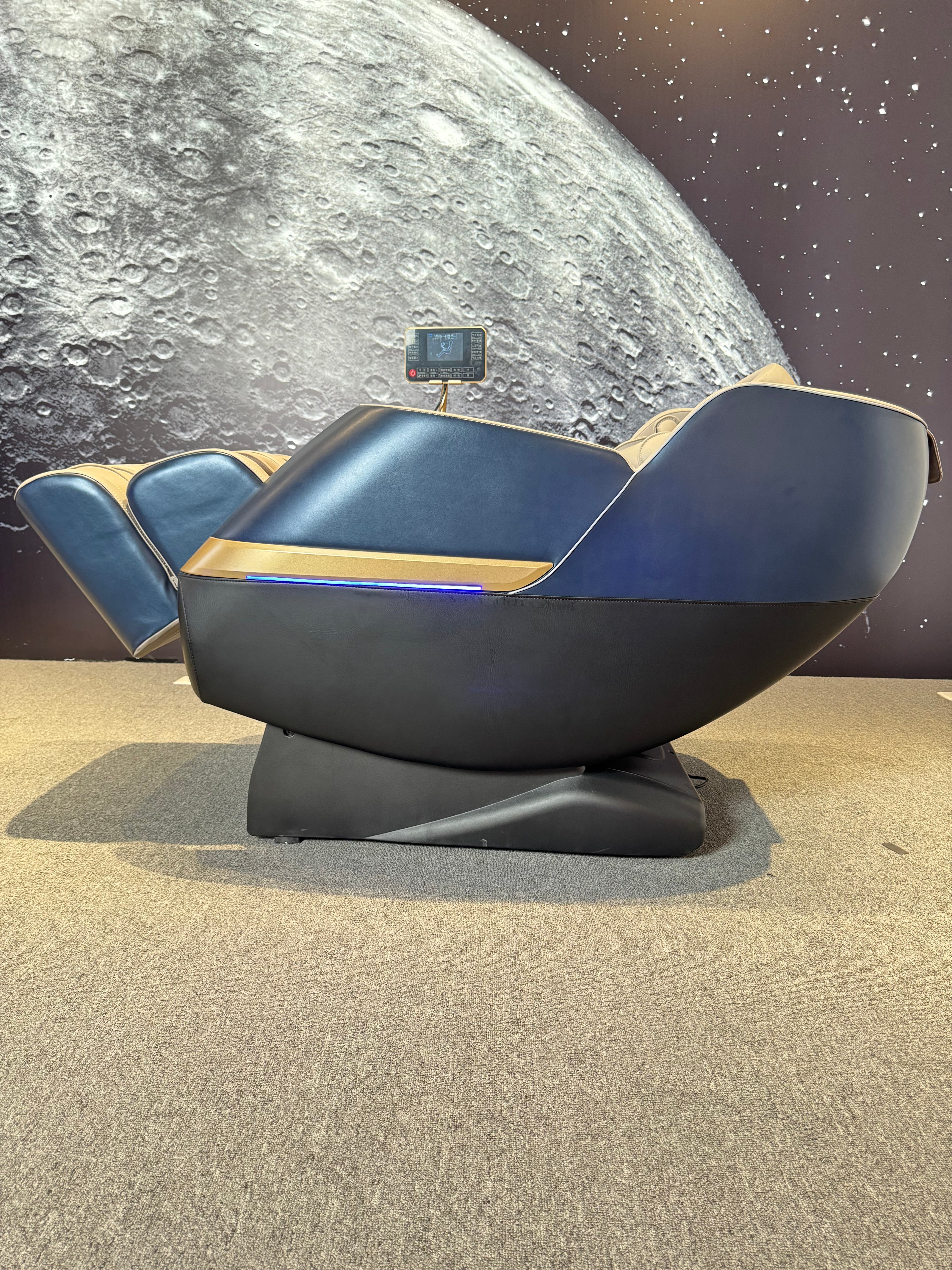 4D Smart Motion Space Capsule Massage Chair